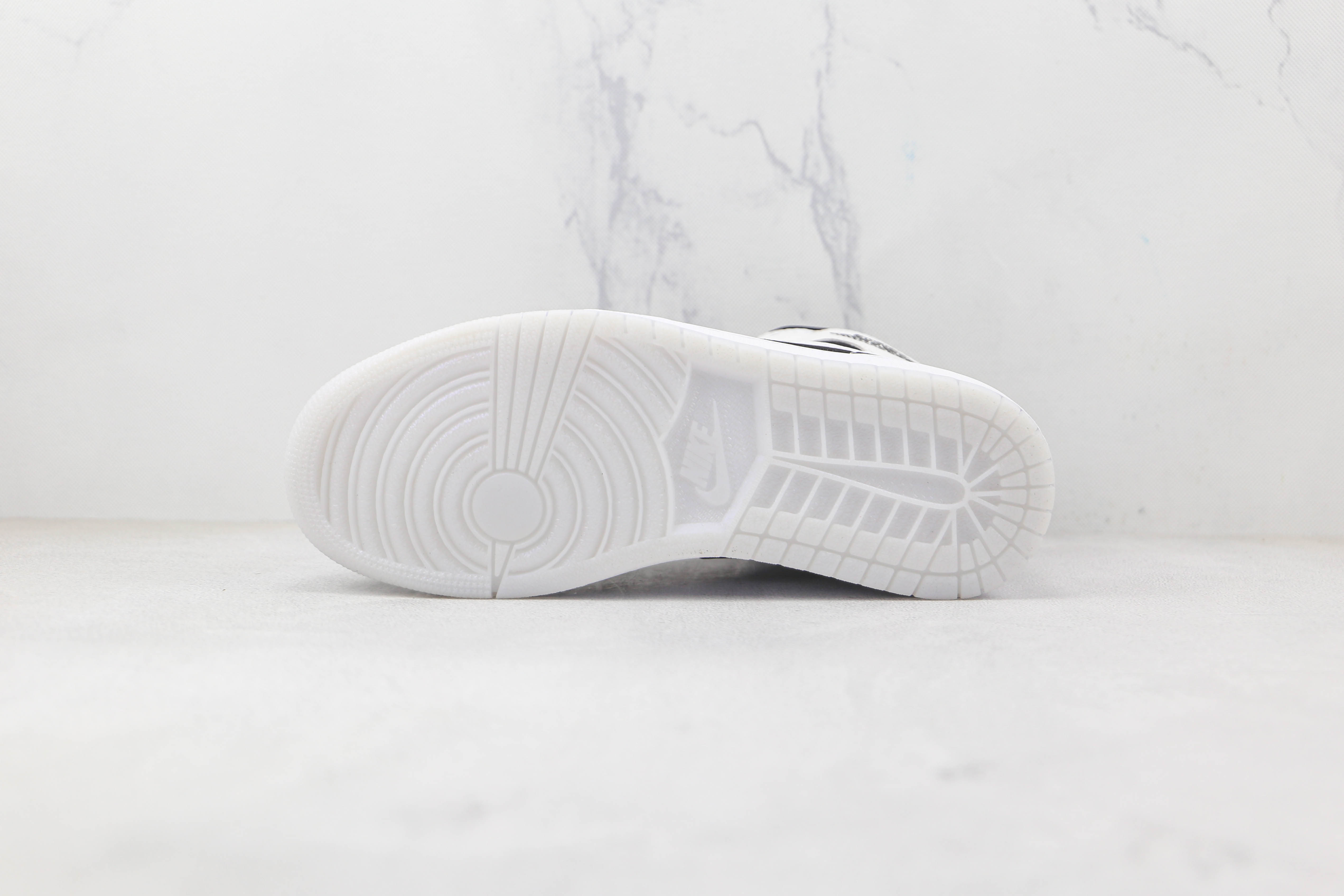 Air Jordan 1 Mid Diamond Shorts