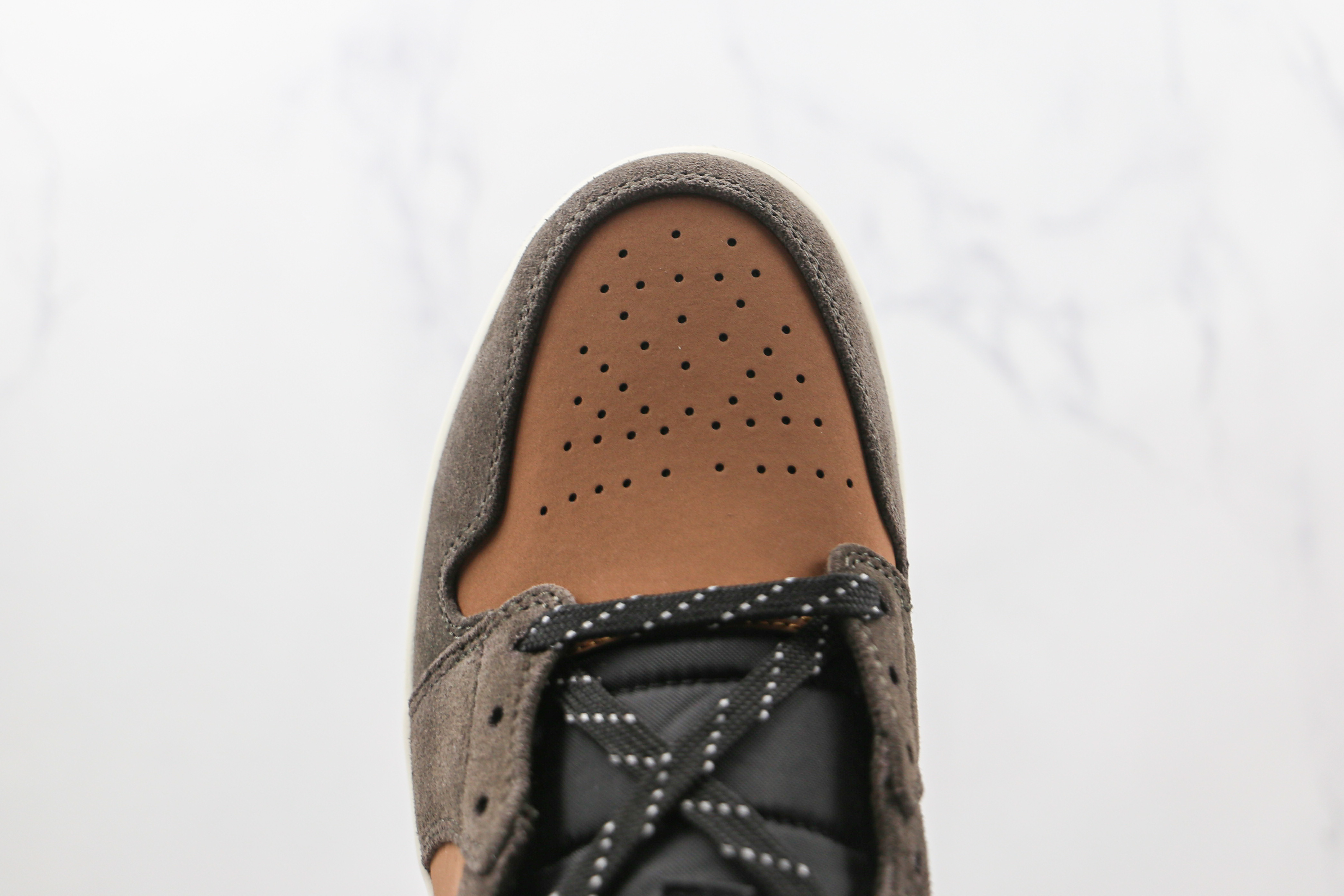 Air Jordan 1 Mid SE Dark Chocolate