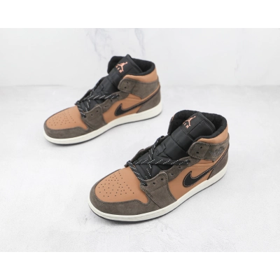 Air Jordan 1 Mid SE Dark Chocolate 02