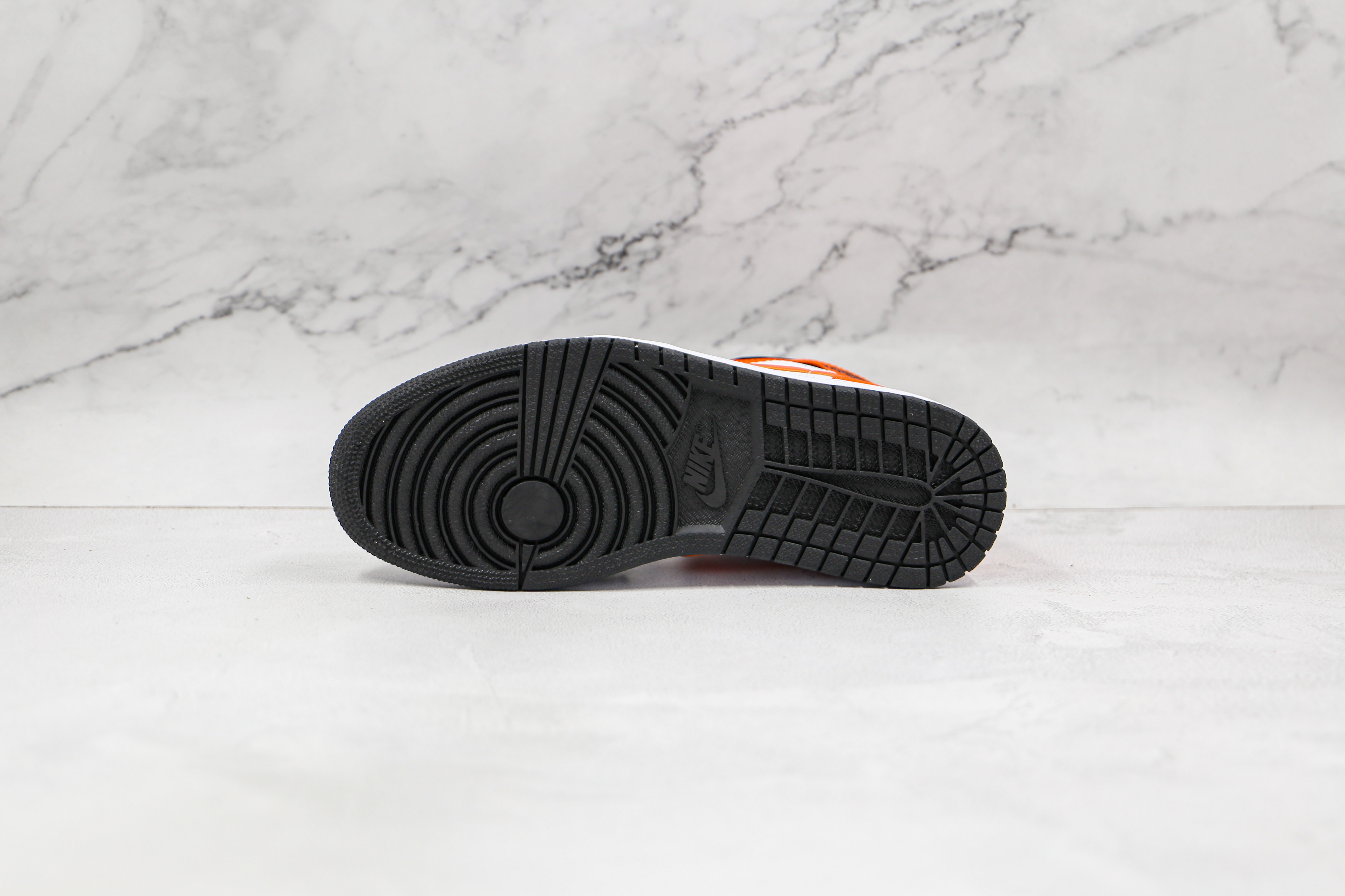 Air Jordan 1 Mid Shattered Backboard