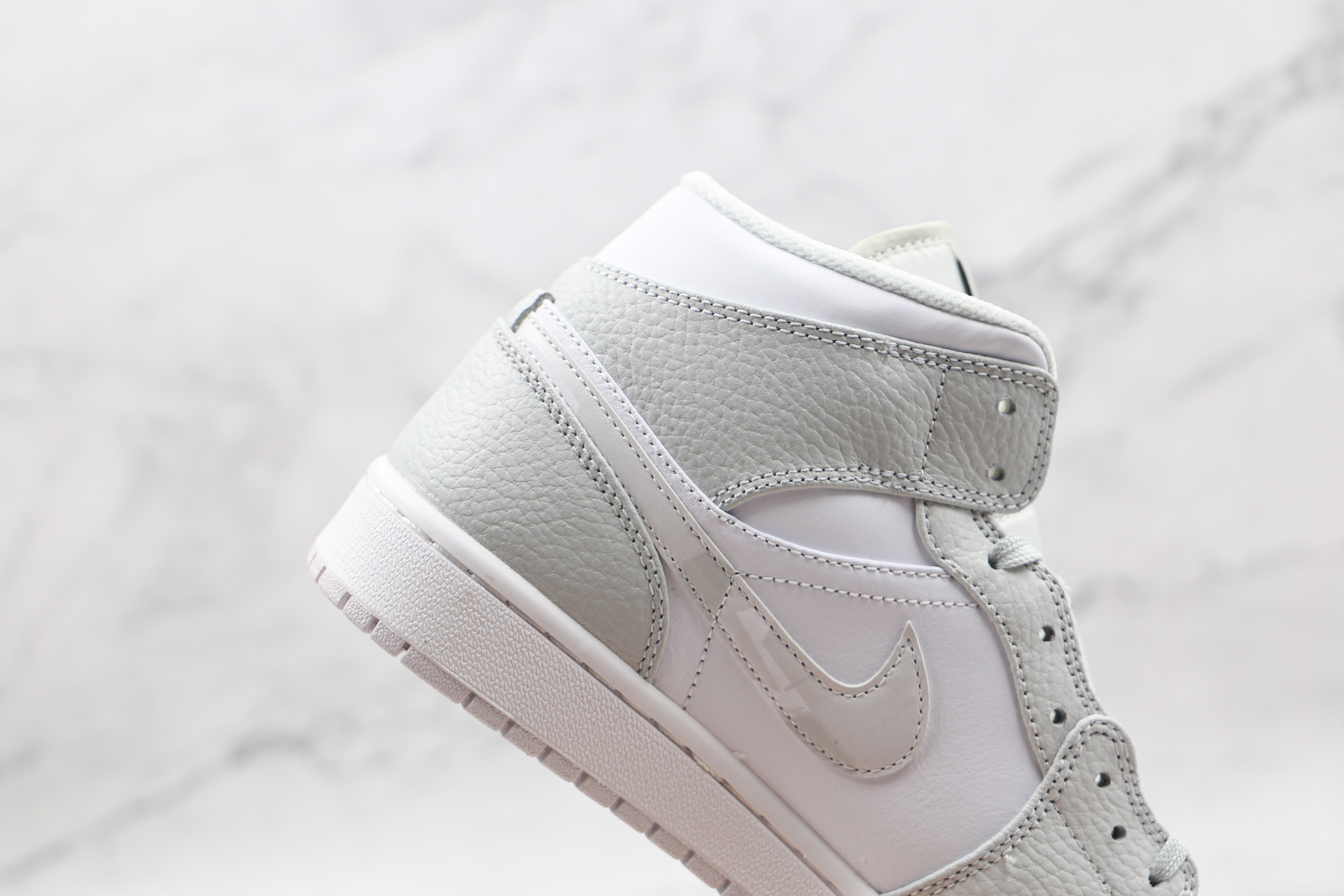 Air Jordan 1 Mid Grey Camo