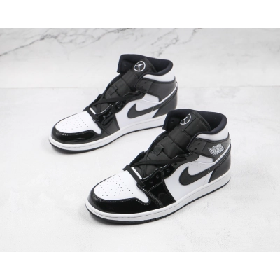 Air Jordan 1 Mid SE ASW Black and White 02