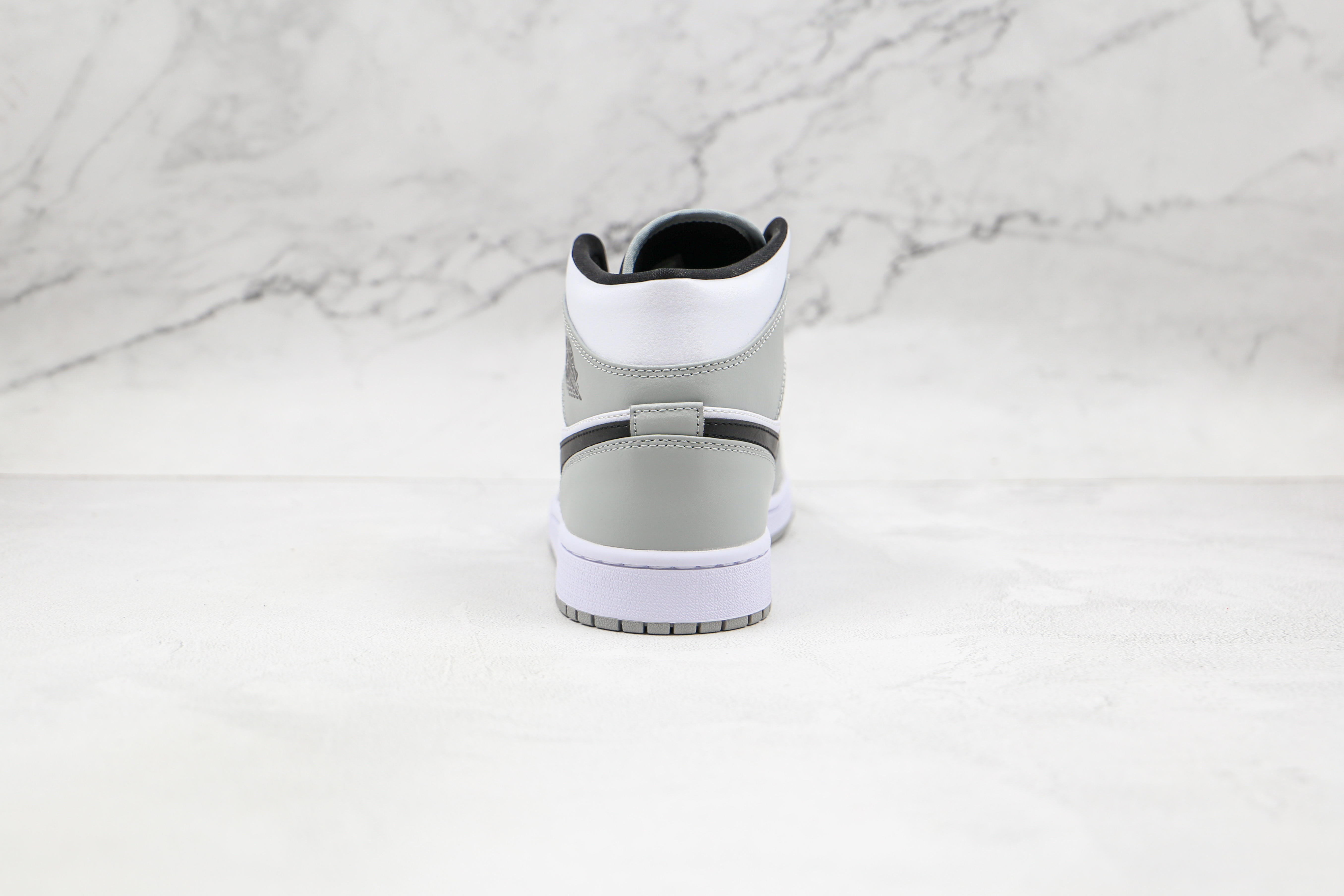 Air Jordan 1 Mid Light Smoke Grey