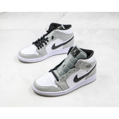 Air Jordan 1 Mid Light Smoke Grey 02