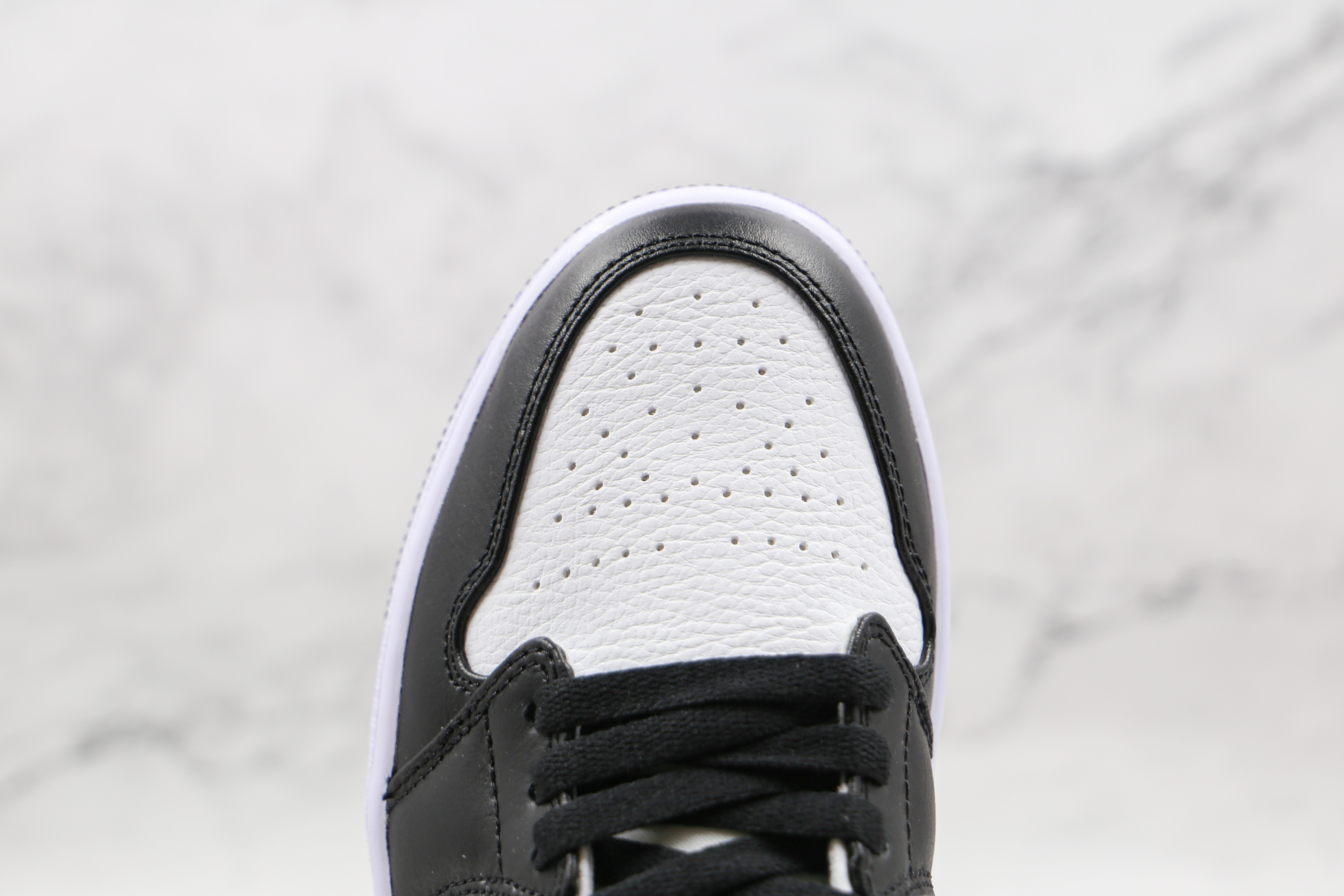 Air Jordan 1 Mid “White Shadow”