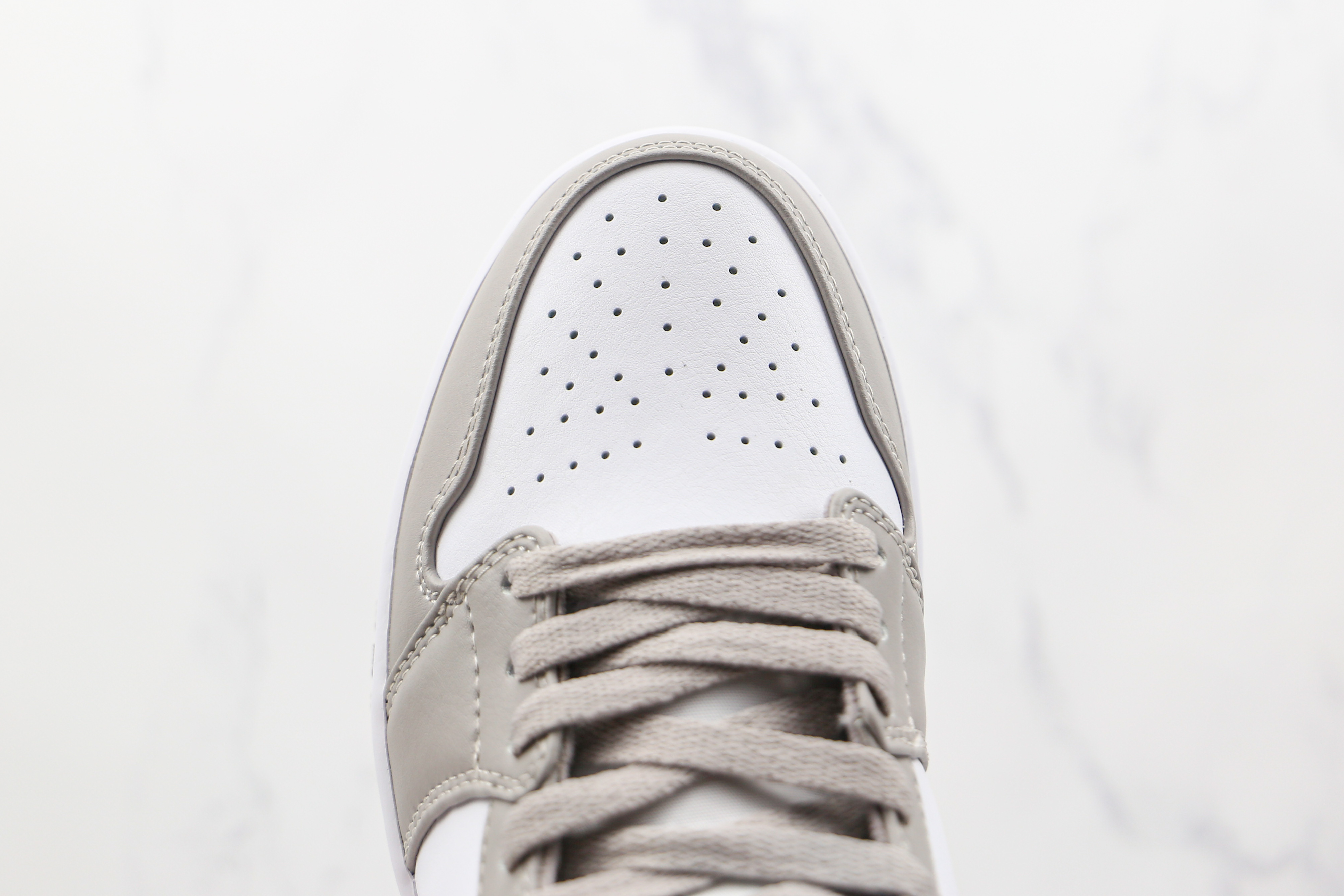 Air Jordan 1 Mid Grey Fog