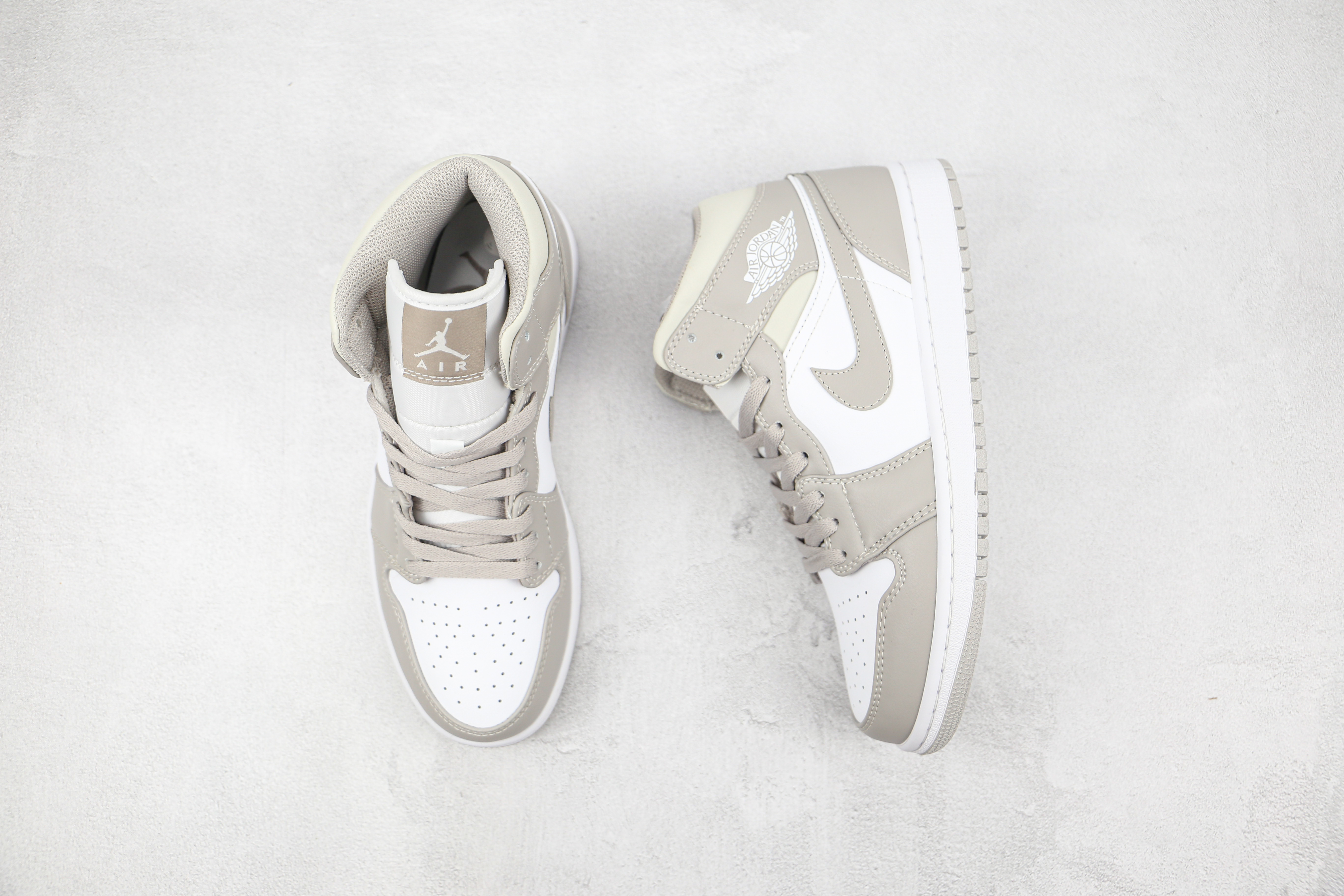 Air Jordan 1 Mid Grey Fog