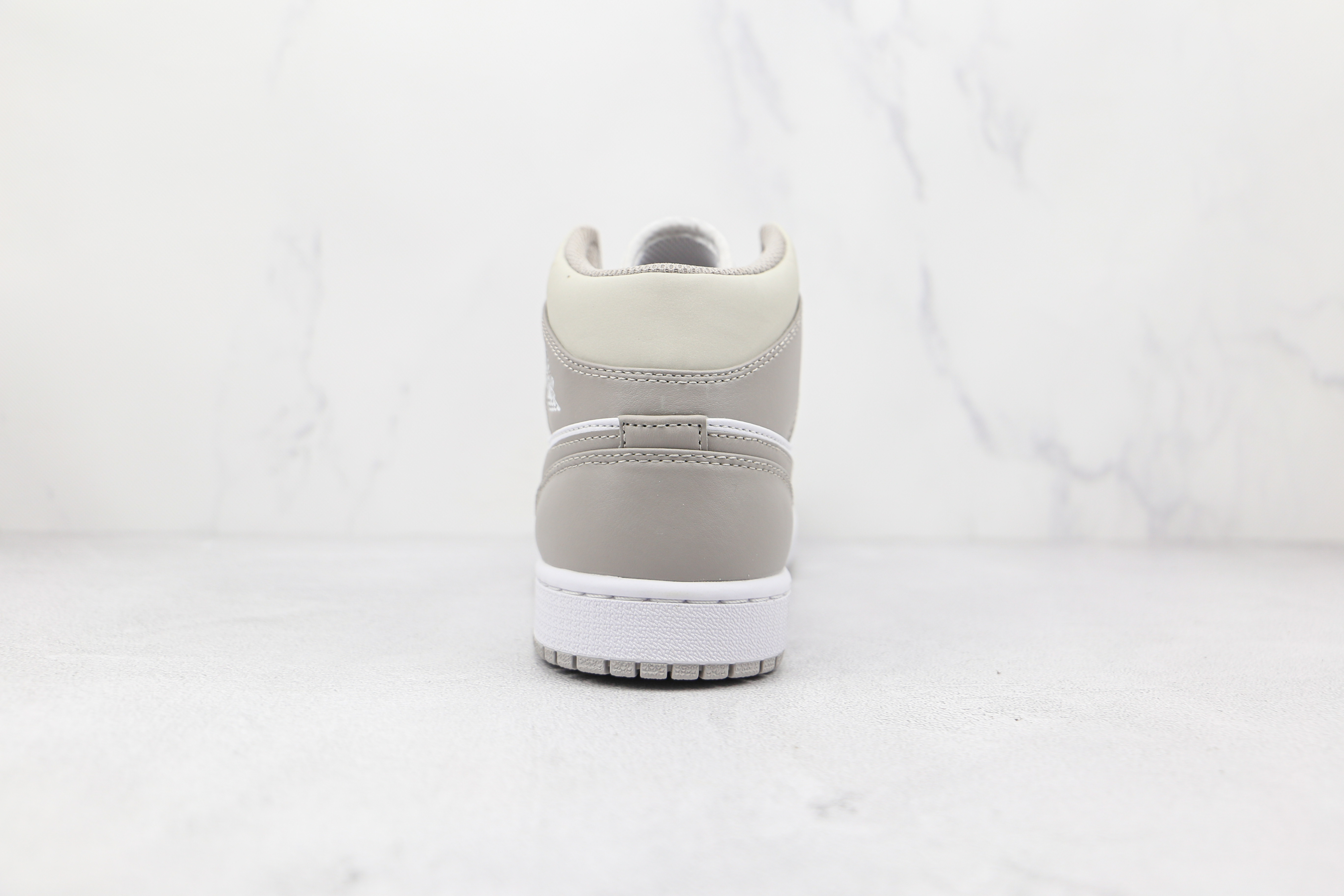 Air Jordan 1 Mid Grey Fog