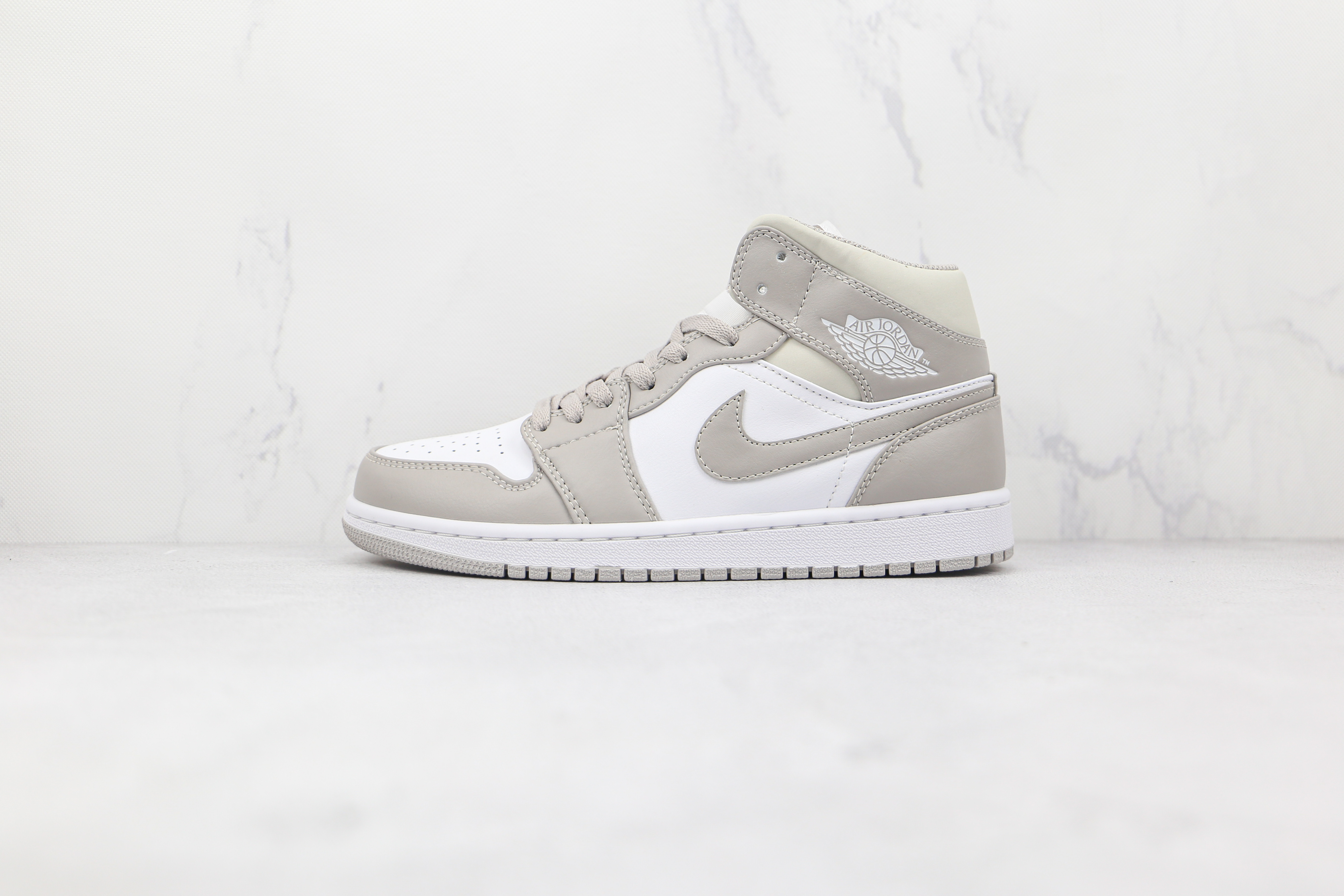 Air Jordan 1 Mid Grey Fog