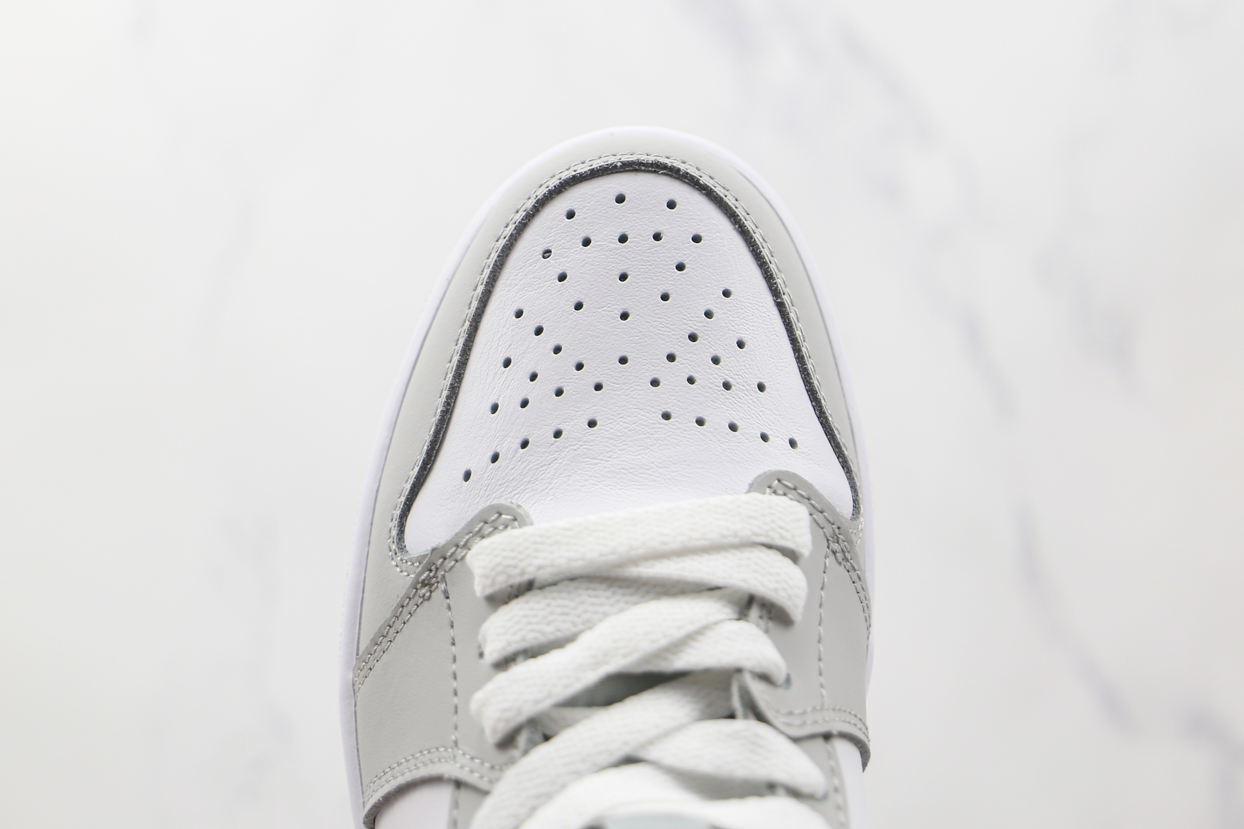 Air Jordan 1 Mid Grey Fog