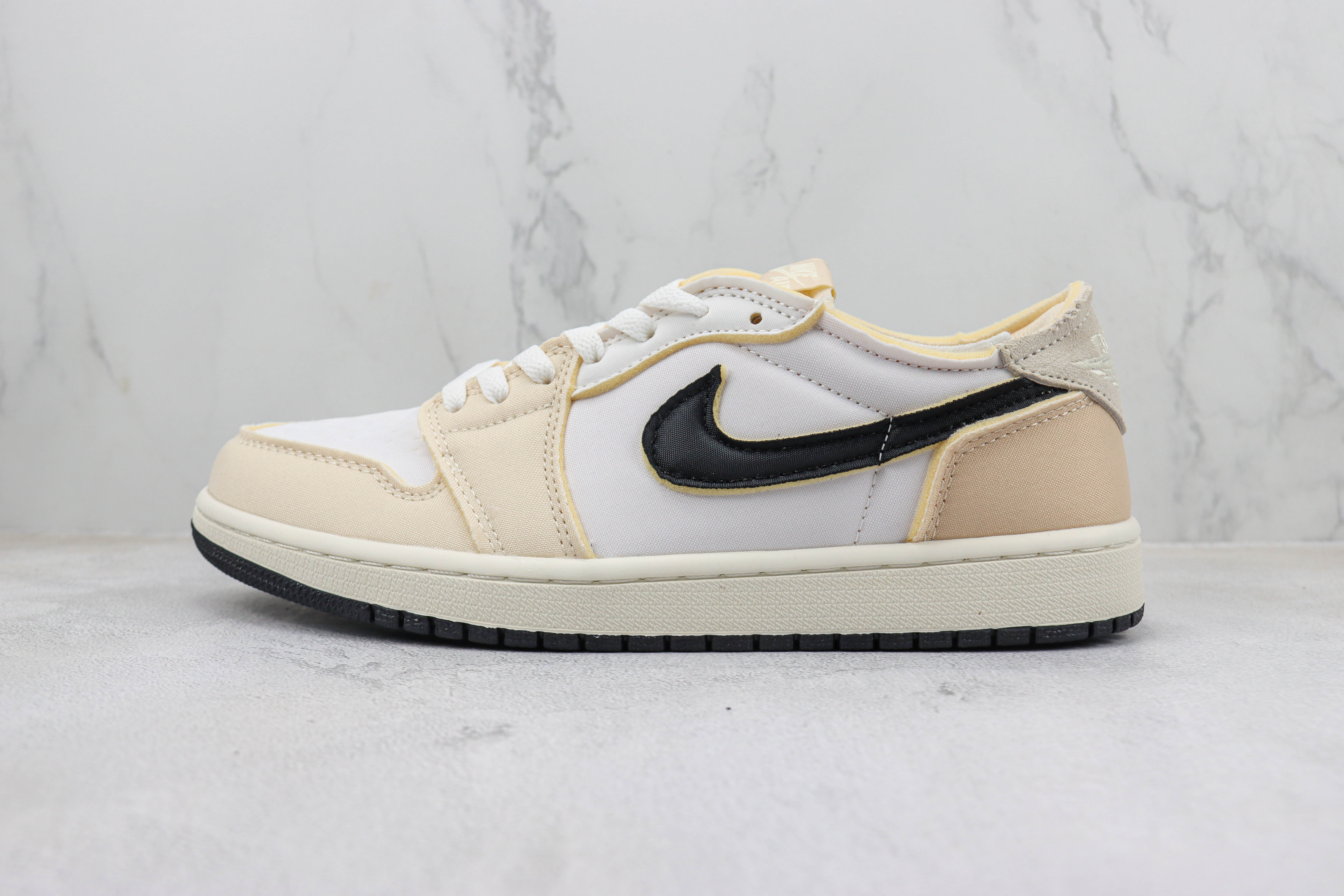 Air Jordan 1 Low Rice Gray Sponge