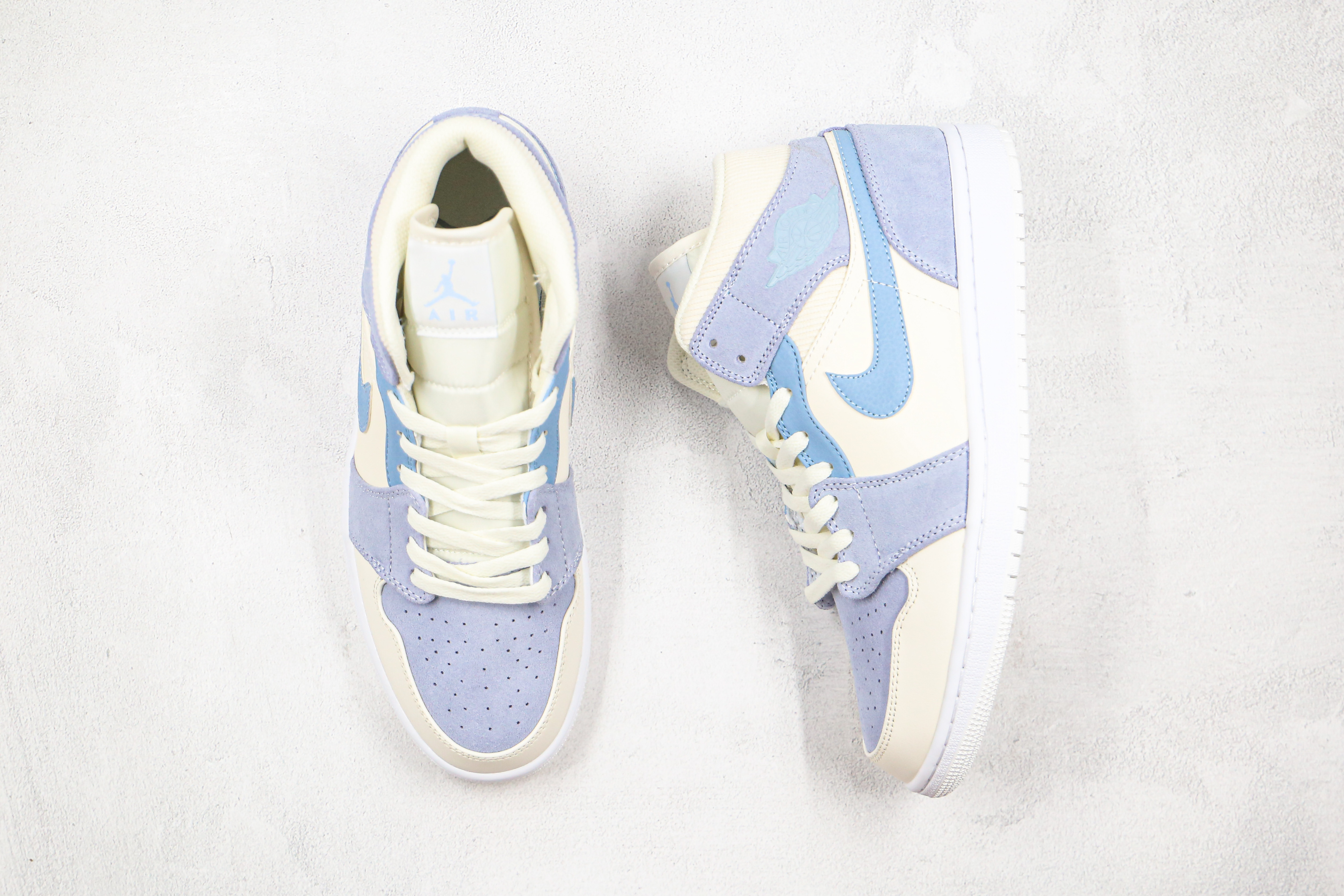 Air Jordan 1 Mid SE Sail Light Blue