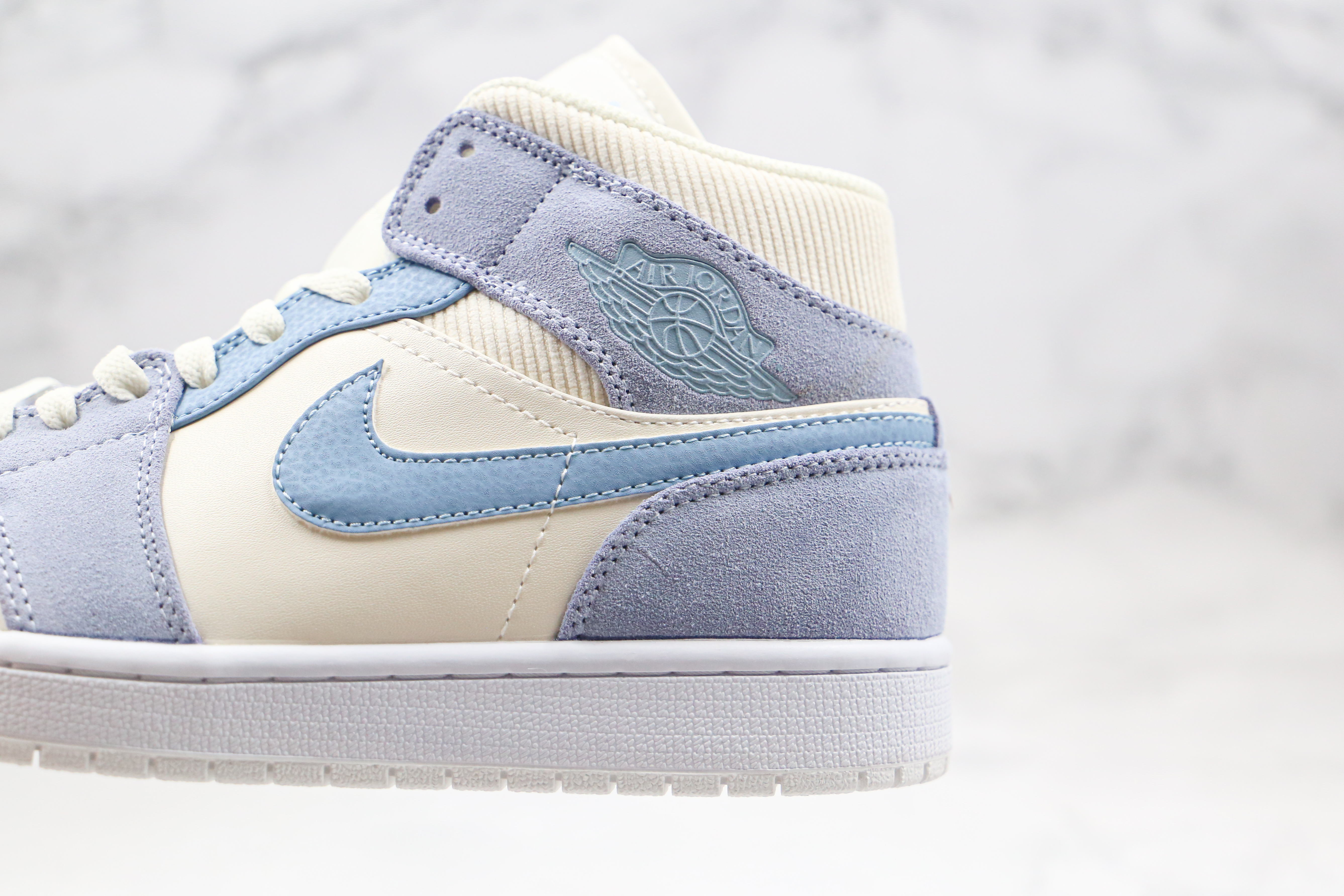 Air Jordan 1 Mid SE Sail Light Blue