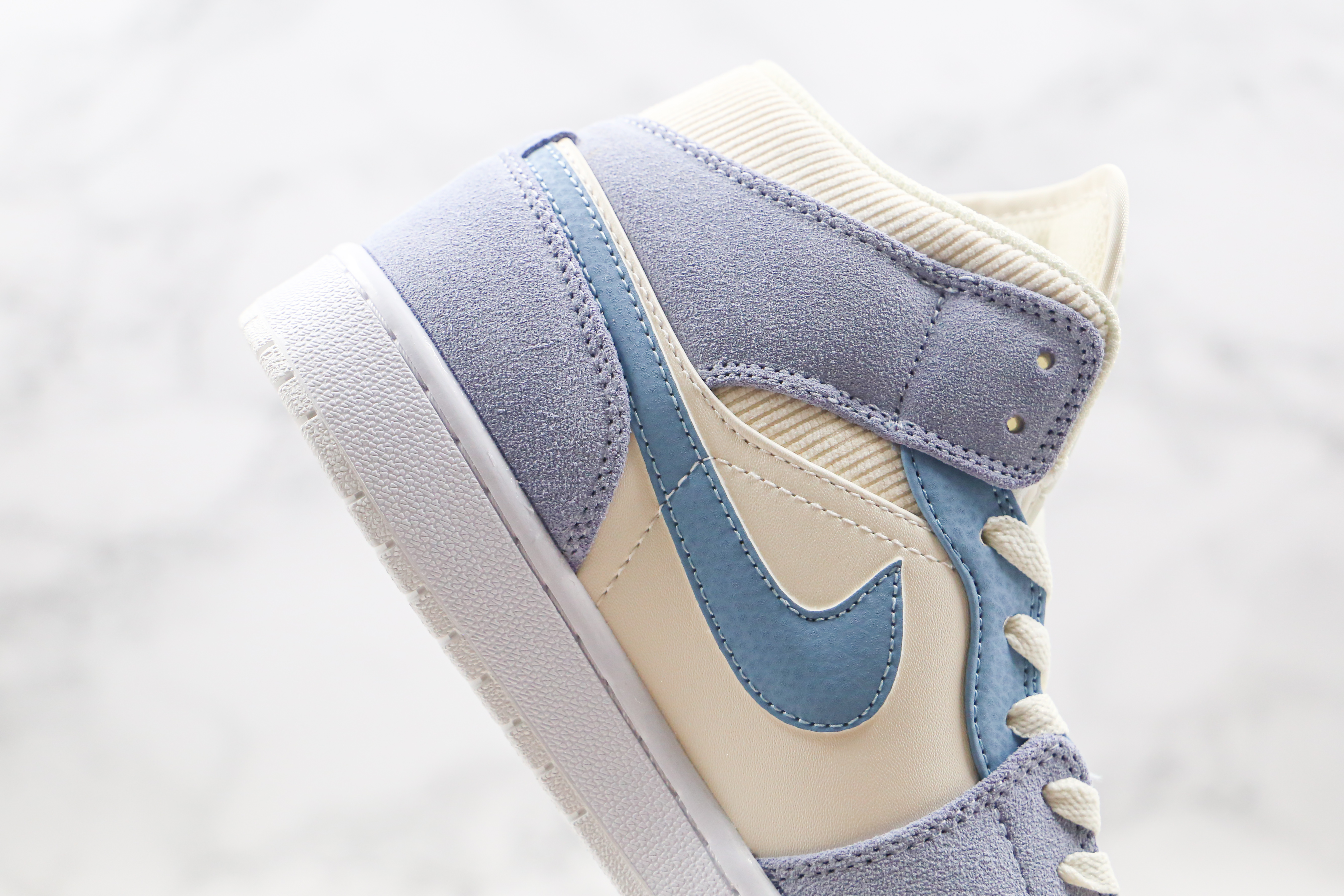 Air Jordan 1 Mid SE Sail Light Blue