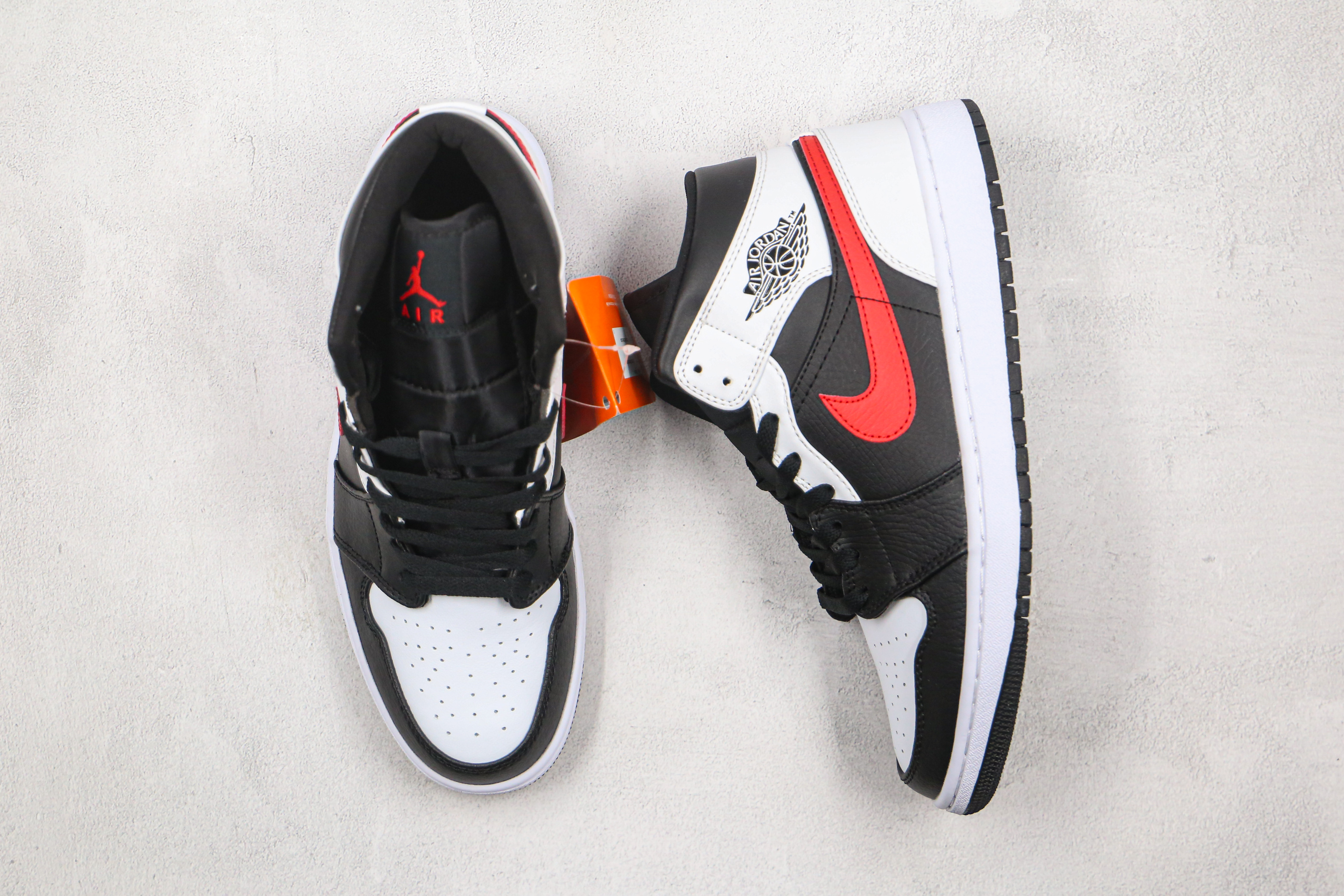 Air Jordan 1 Mid Chile Red