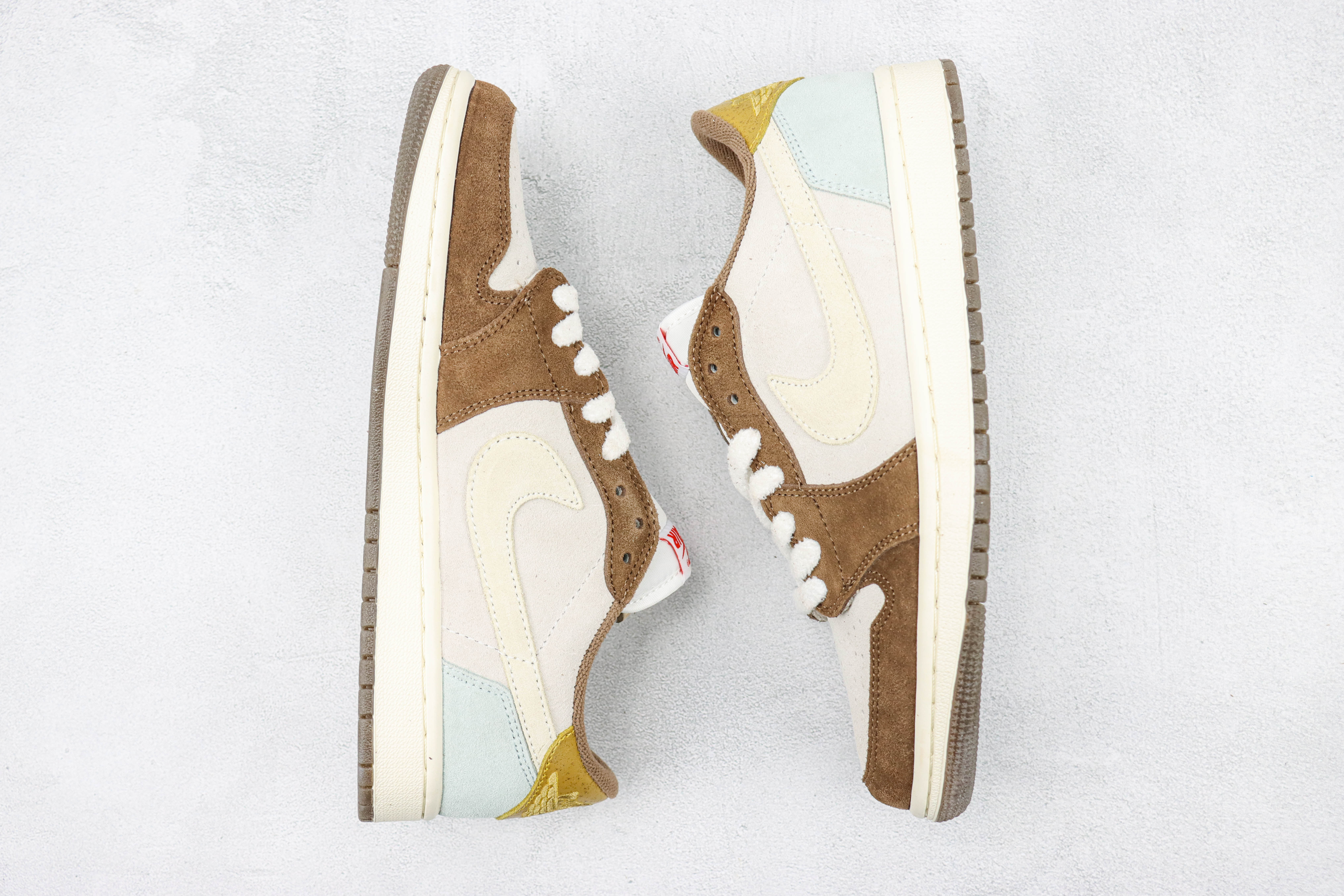 Travis Scott x Air Jordan 1 Low OG “Year of the Rabbit”