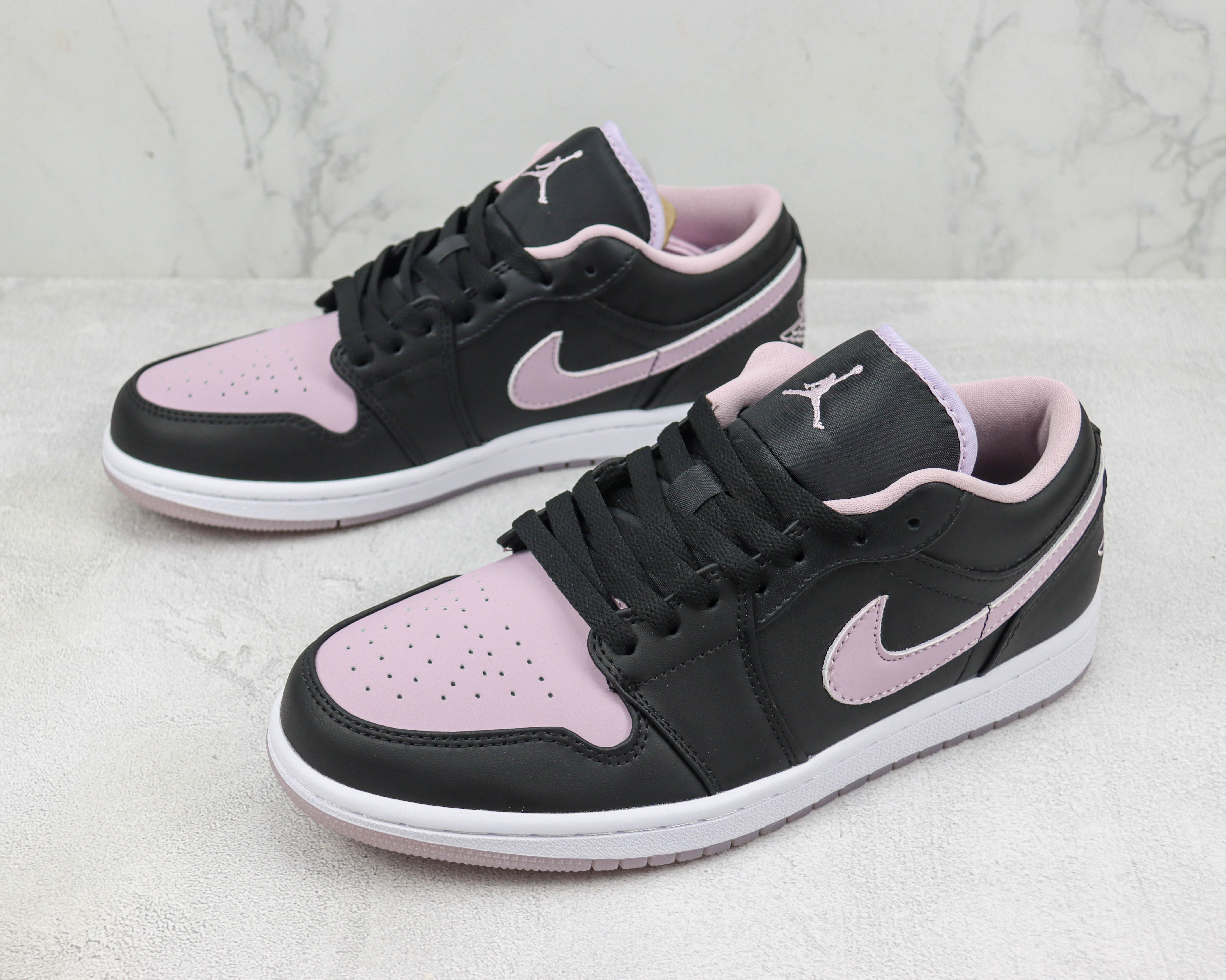 Travis Scott x Air Jordan 1 Low Black Purple