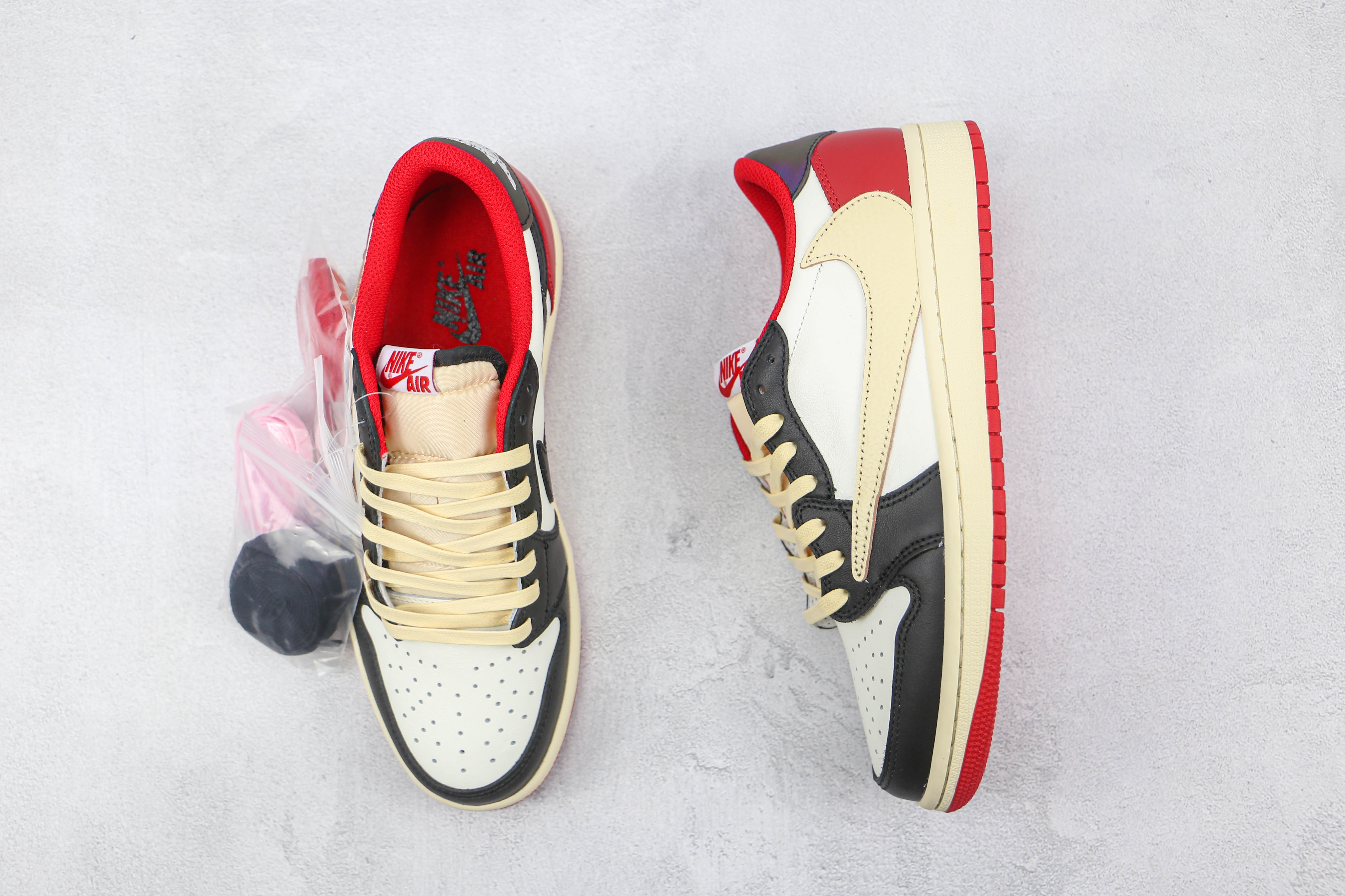 Travis Scott x Air Jordan 1 Low Black Red