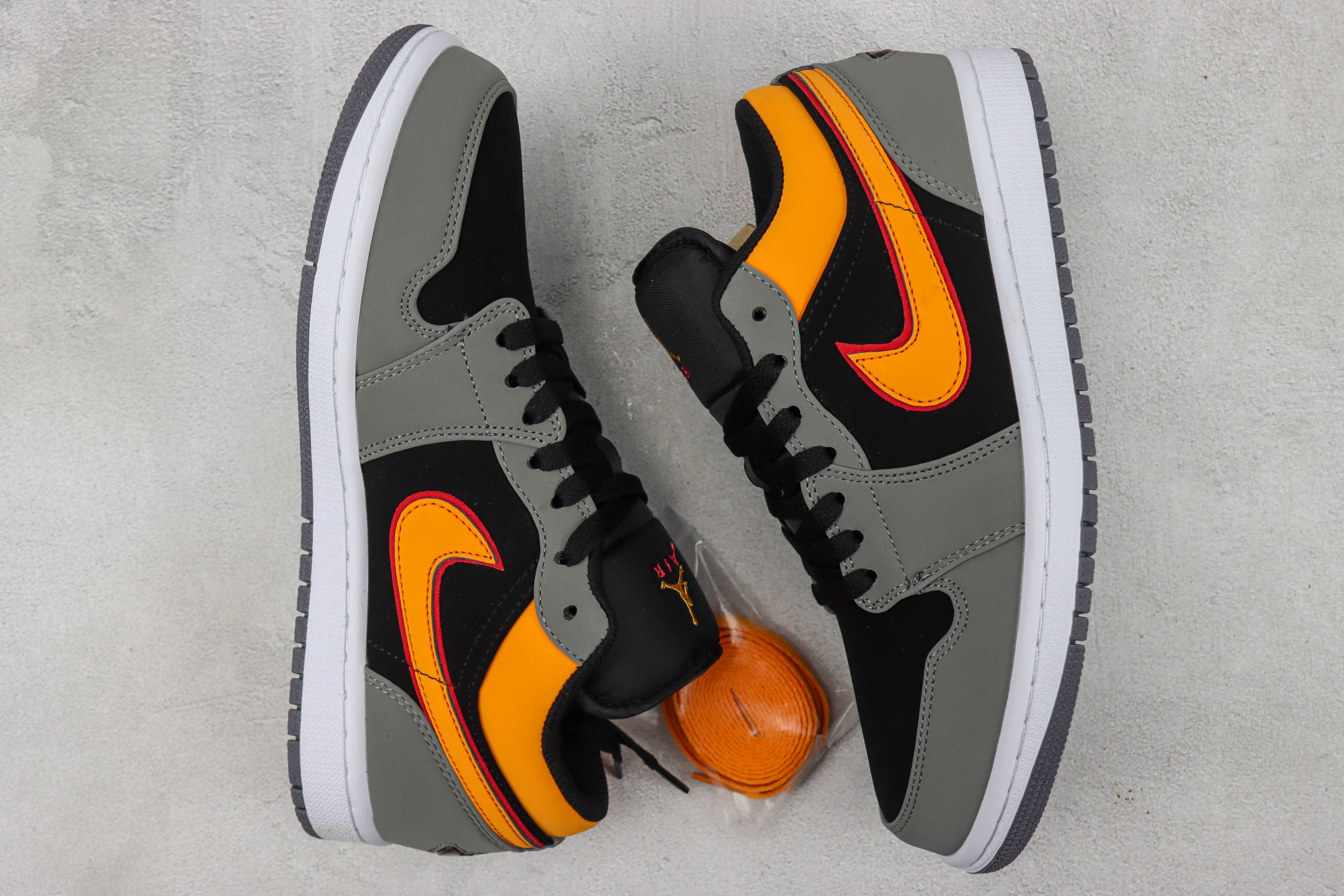 Travis Scott x Air Jordan 1 Low Dark Gray