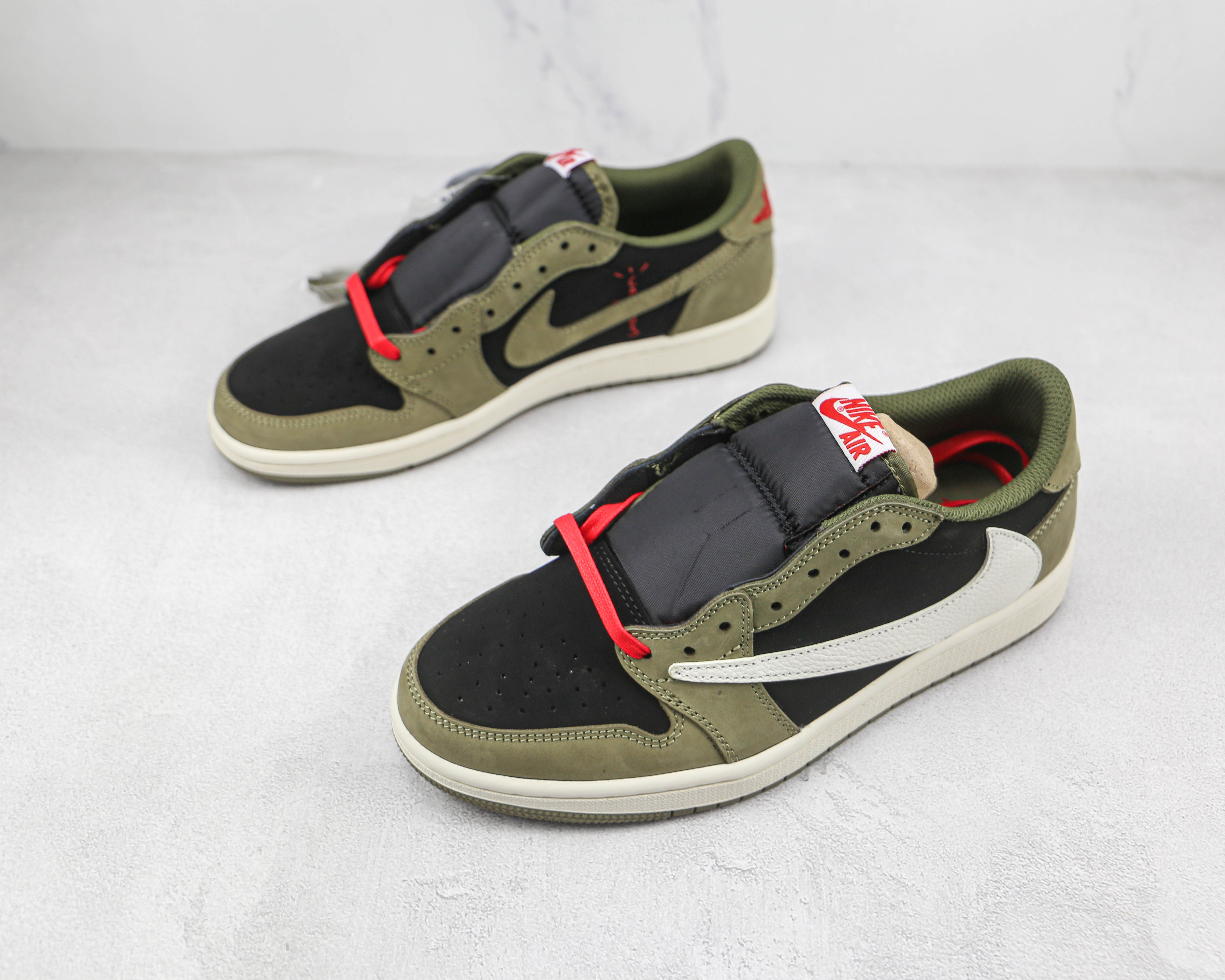 Travis Scott x Air Jordan 1 Low Green Barb