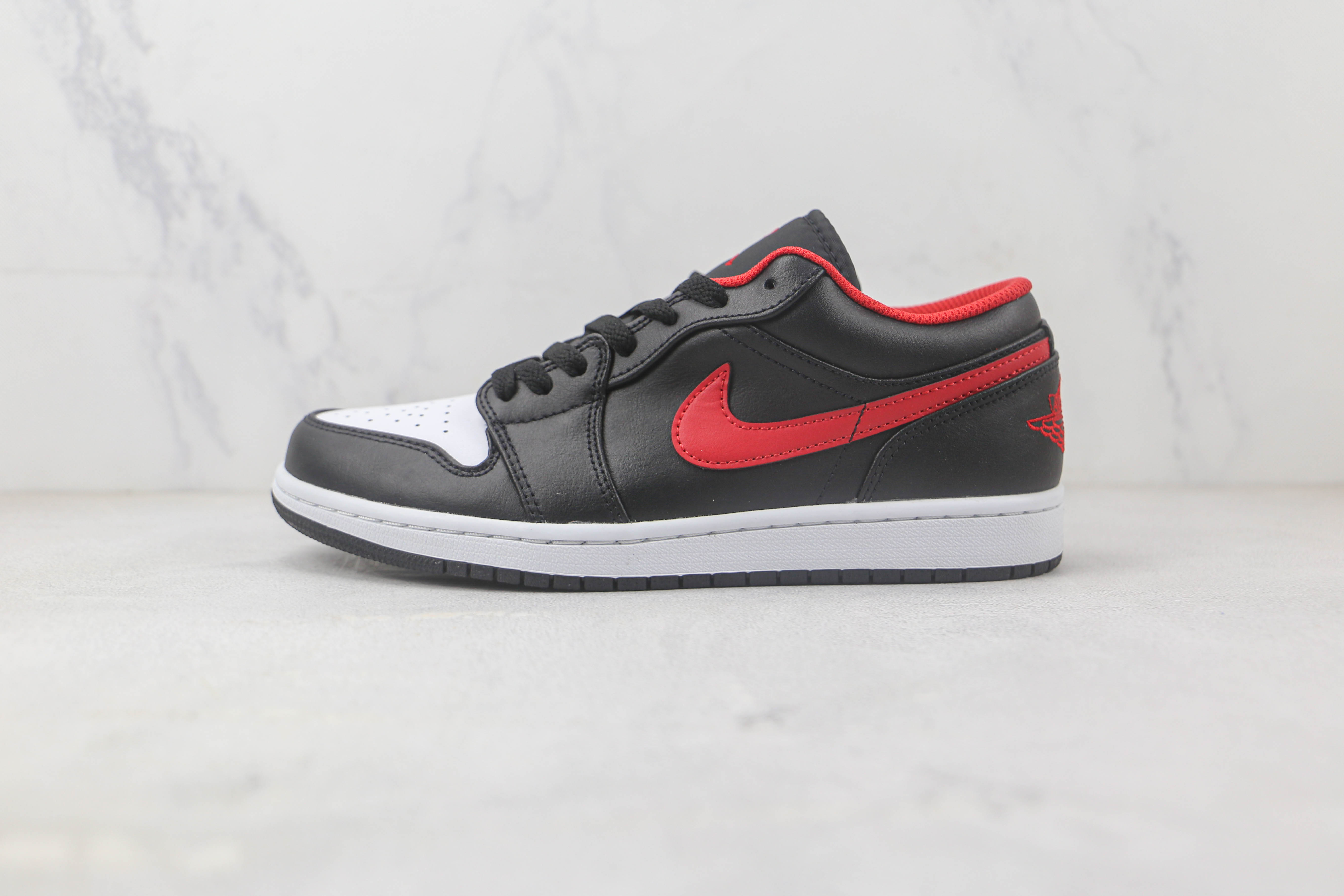 Travis Scott x Air Jordan 1 Low New Black Red