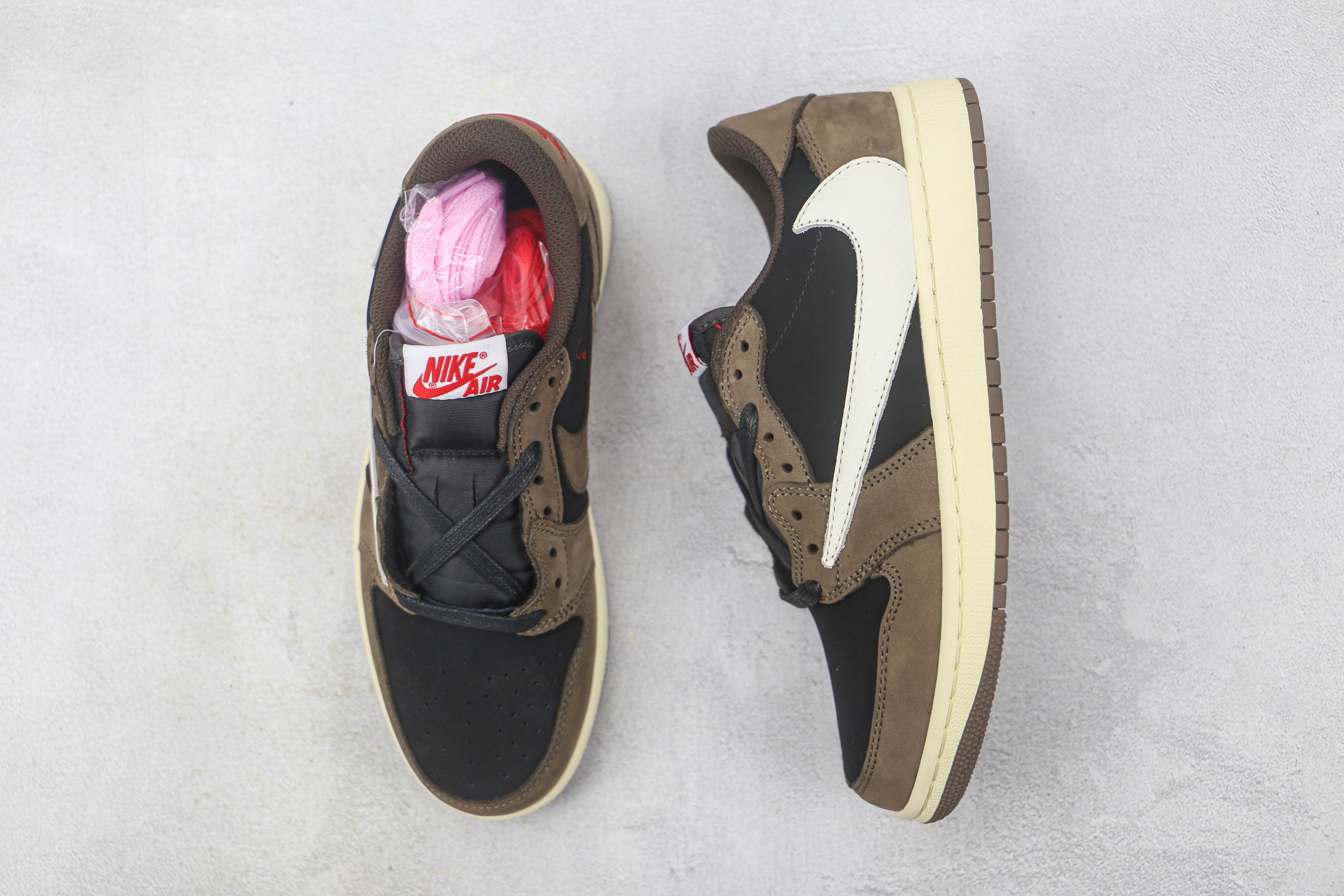 Travis Scott x Air Jordan 1 Low OG SP-T