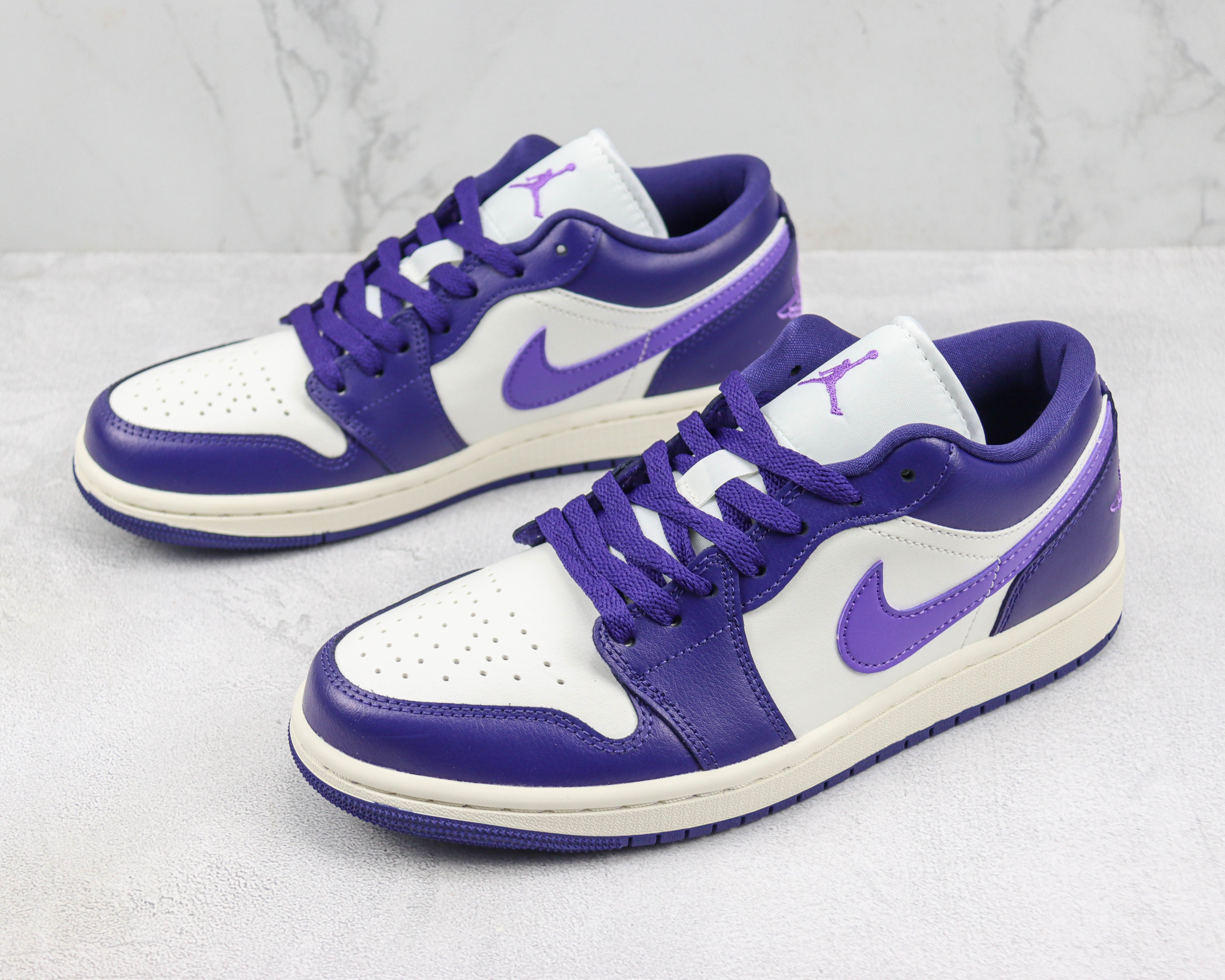 Travis Scott x Air Jordan 1 Low Sail White Purple