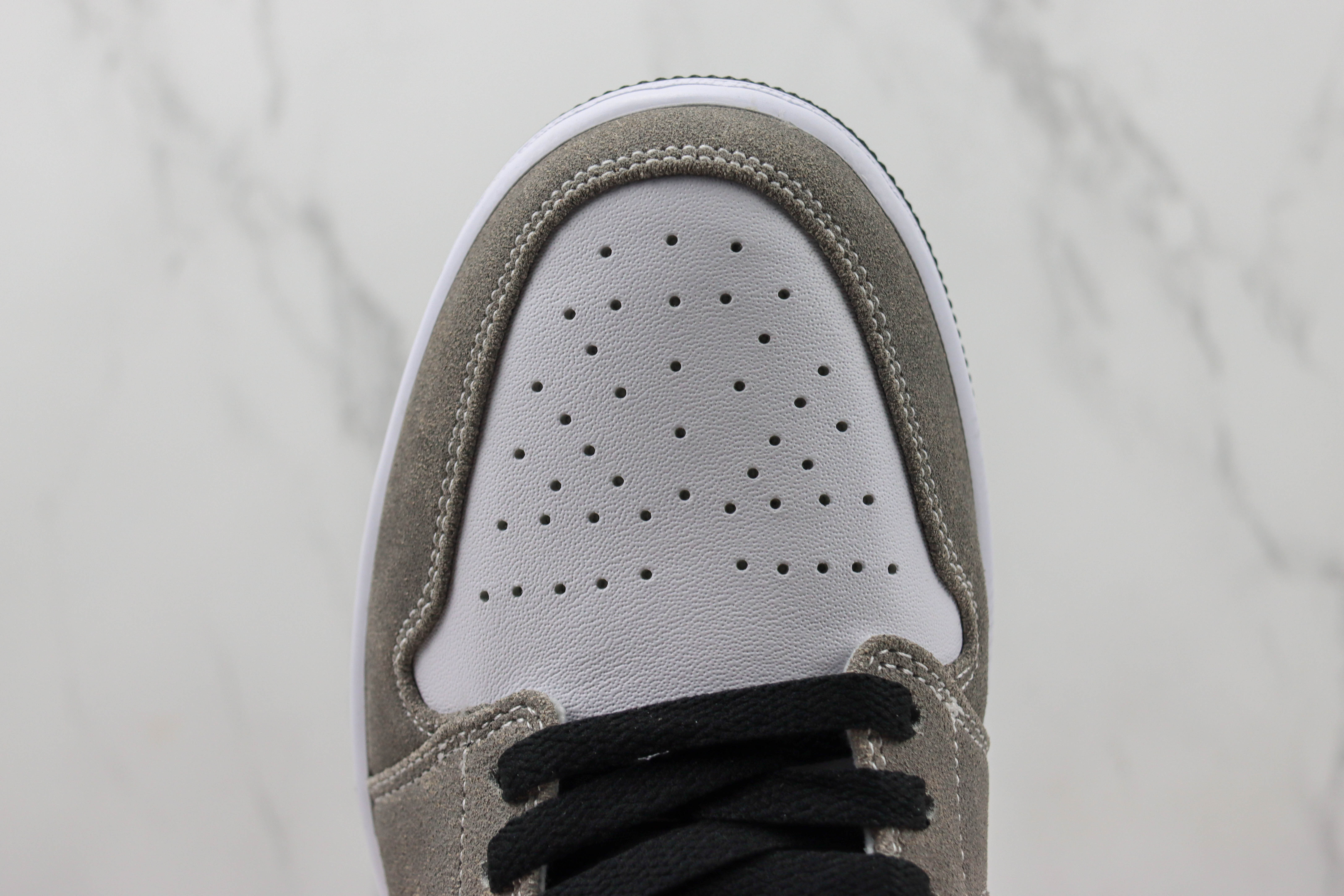 Travis Scott x Air Jordan 1 Low SE 'Flight Club'