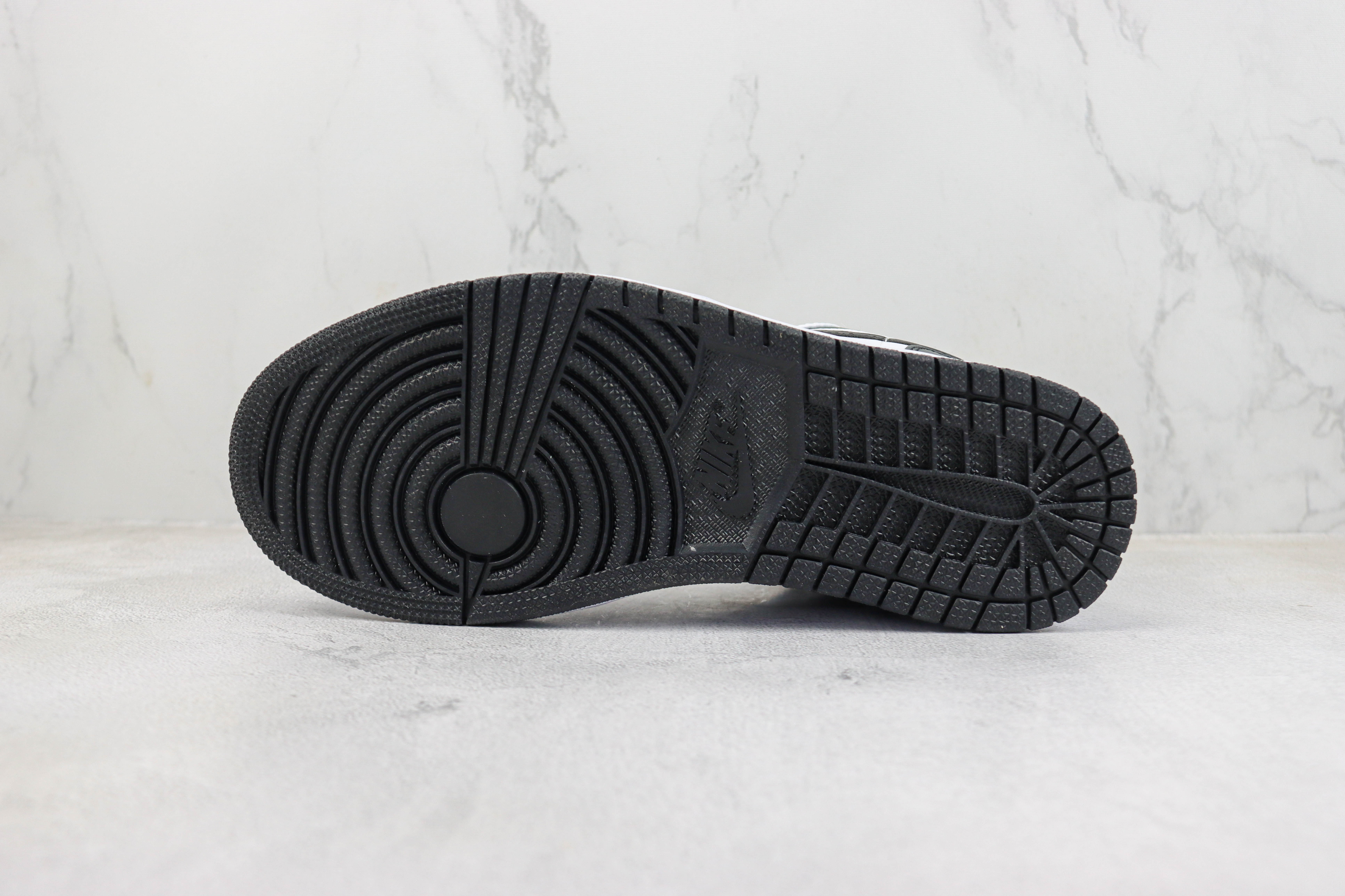 Travis Scott x Air Jordan 1 Low White Black