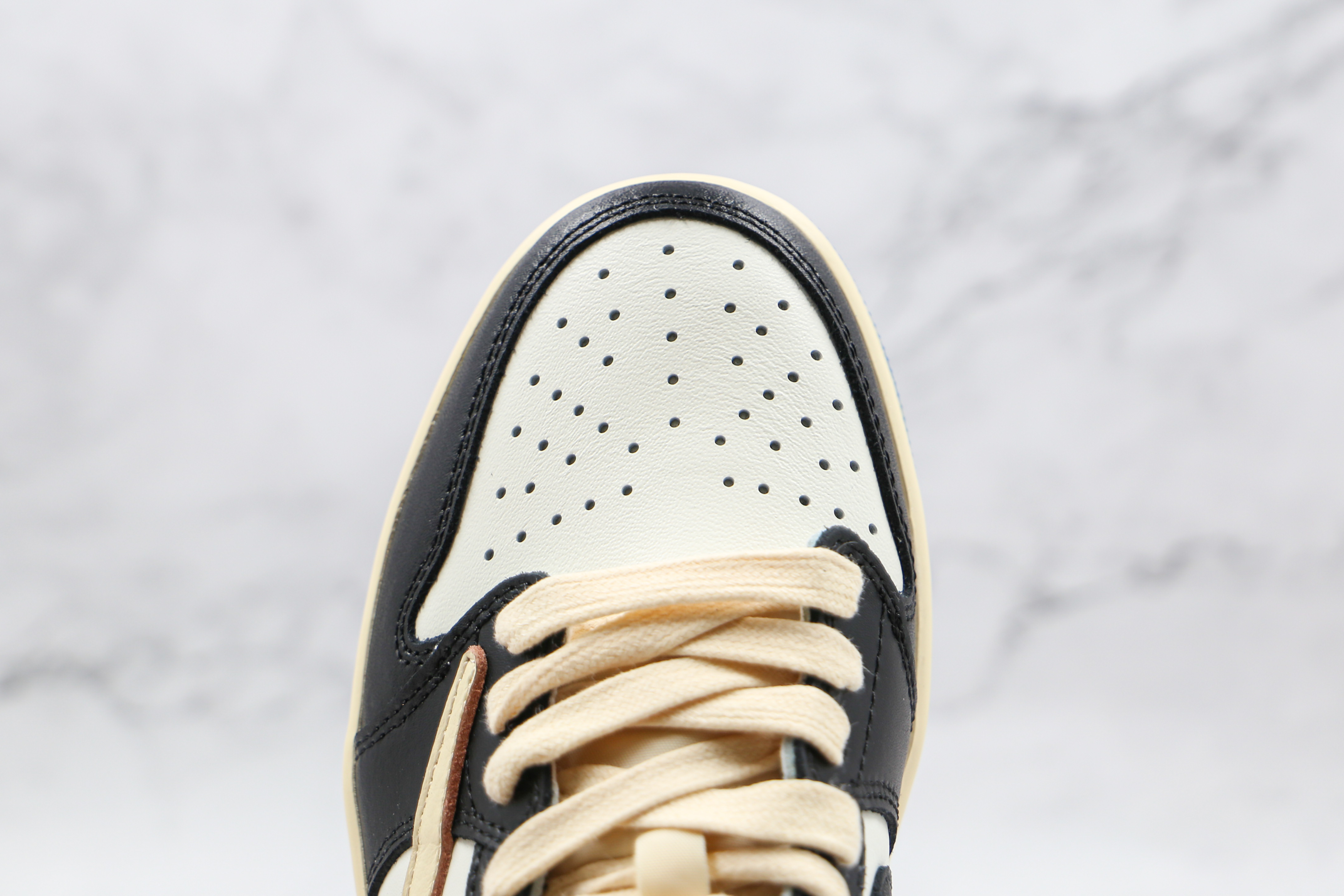 Travis Scott x Fragment Design x Air Jordan 1 Low