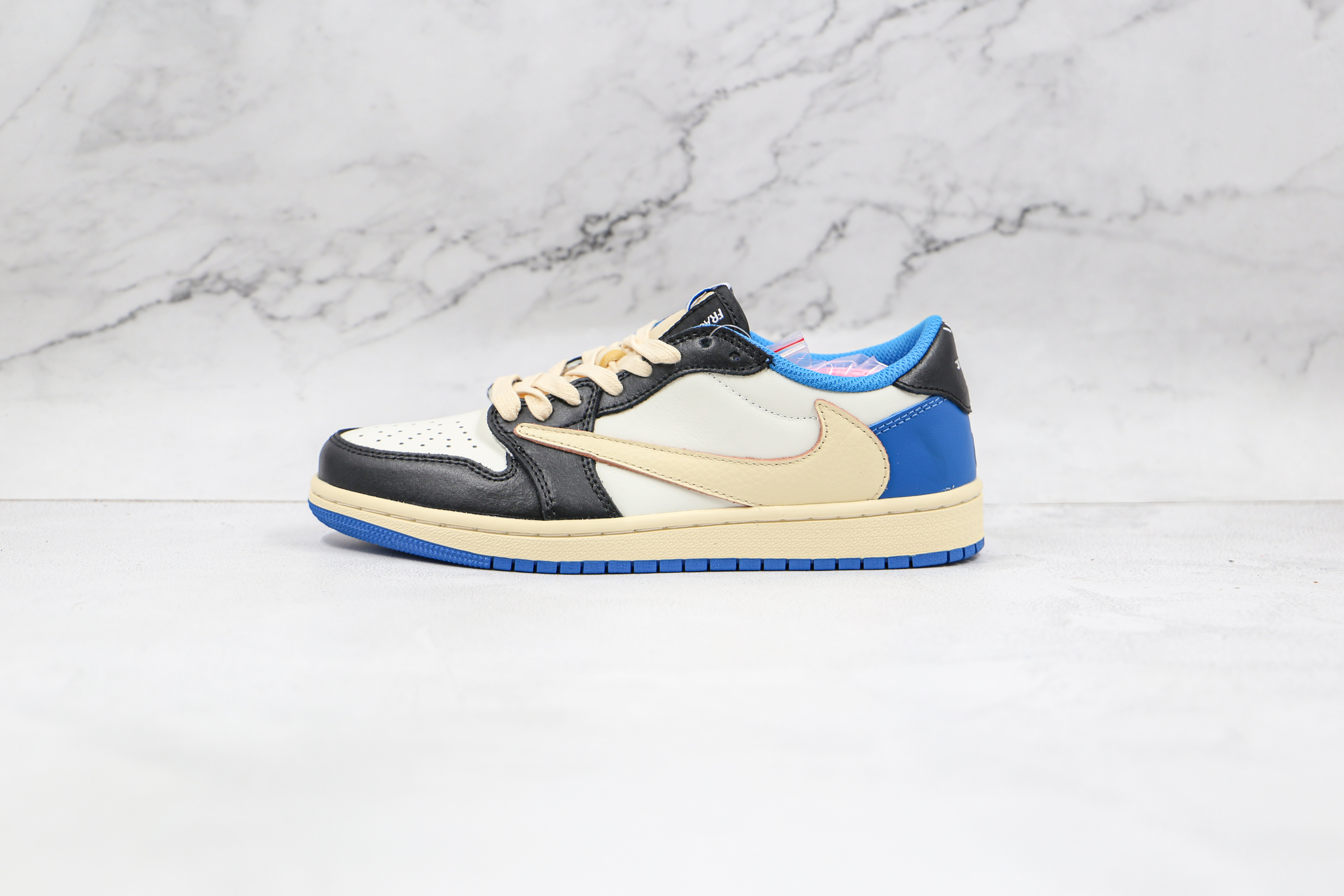 Travis Scott x Fragment Design x Air Jordan 1 Low