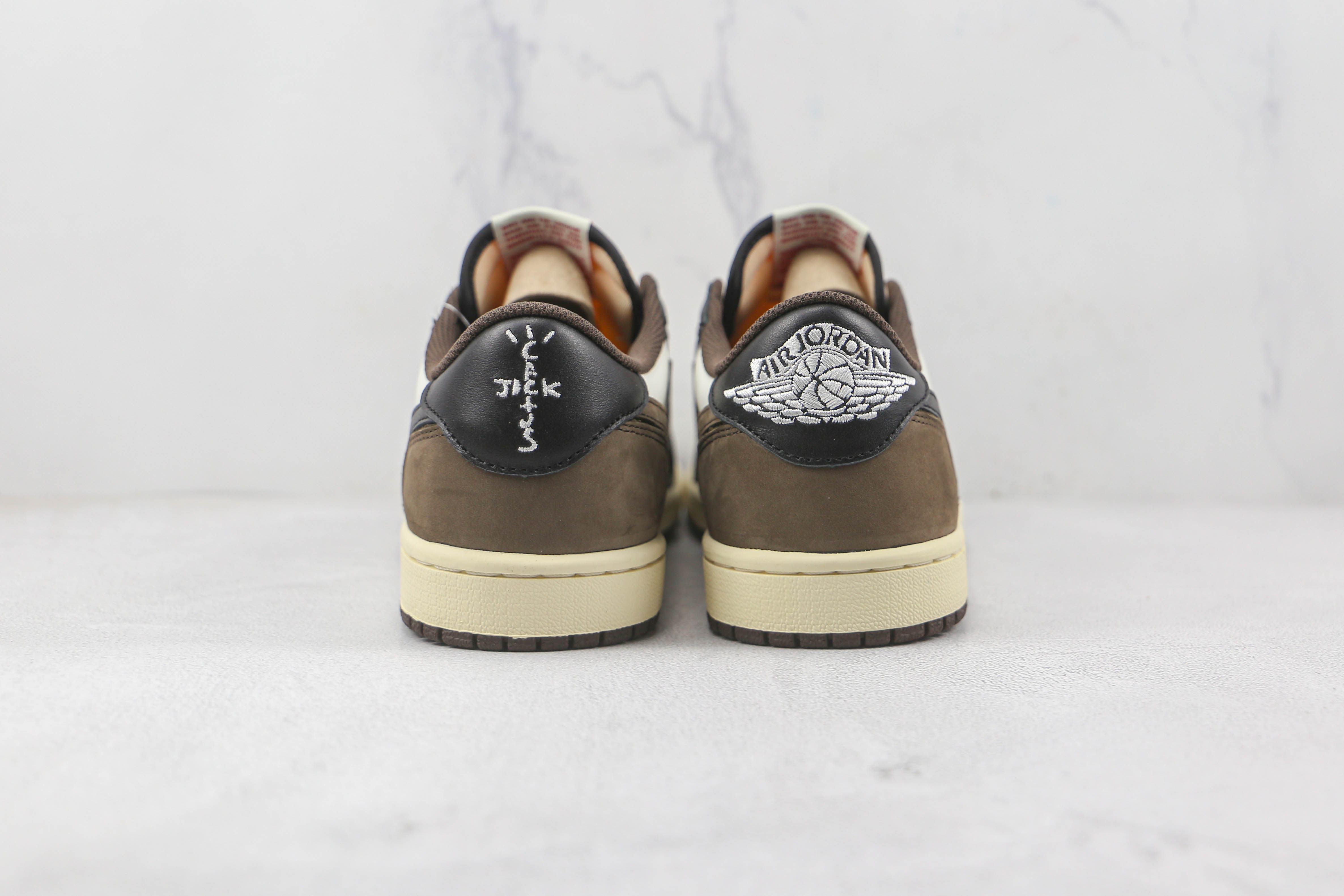 Air Jordan 1 Low Low-bank Mocha