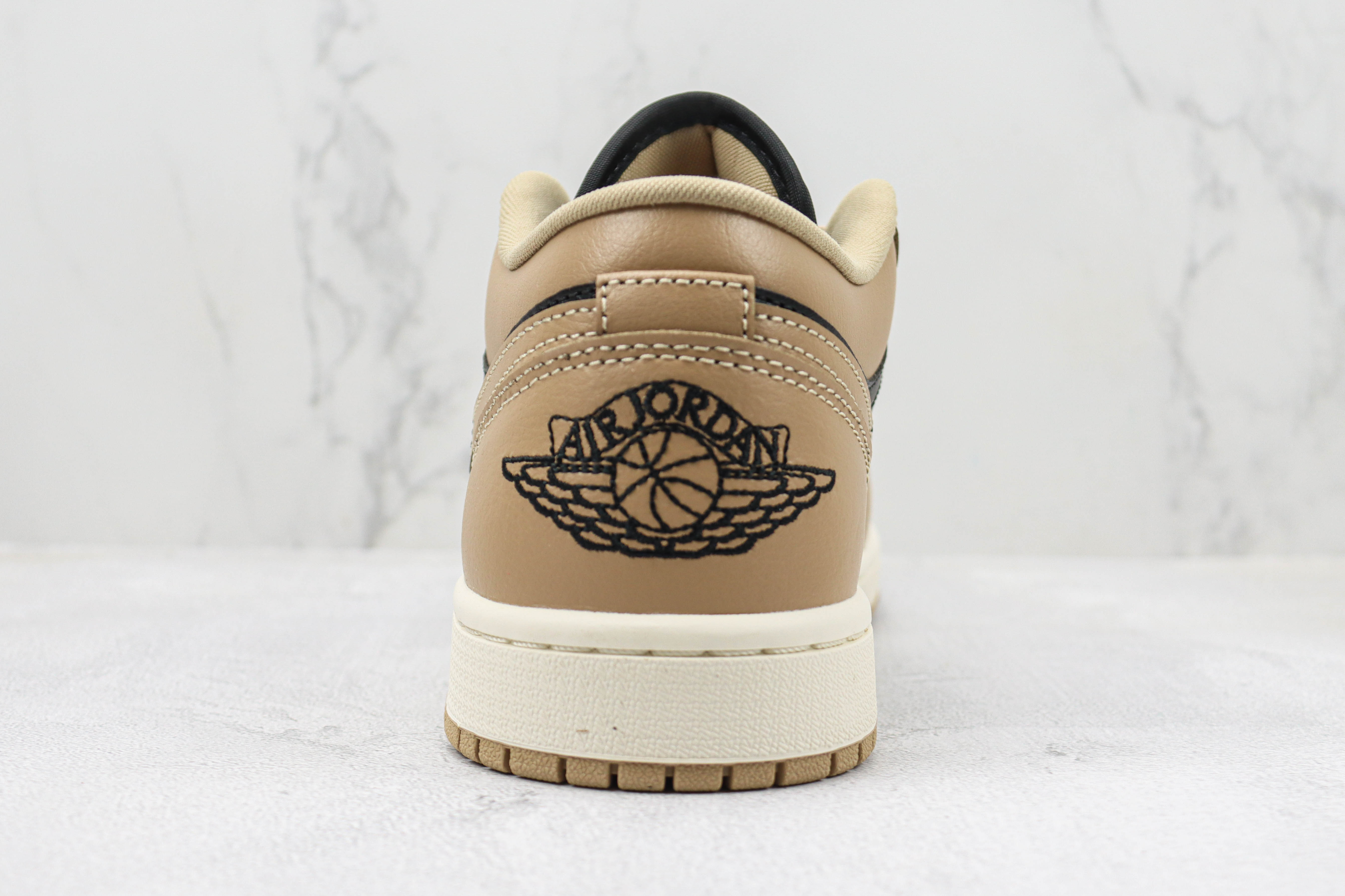 Air Jordan 1 Low Brown