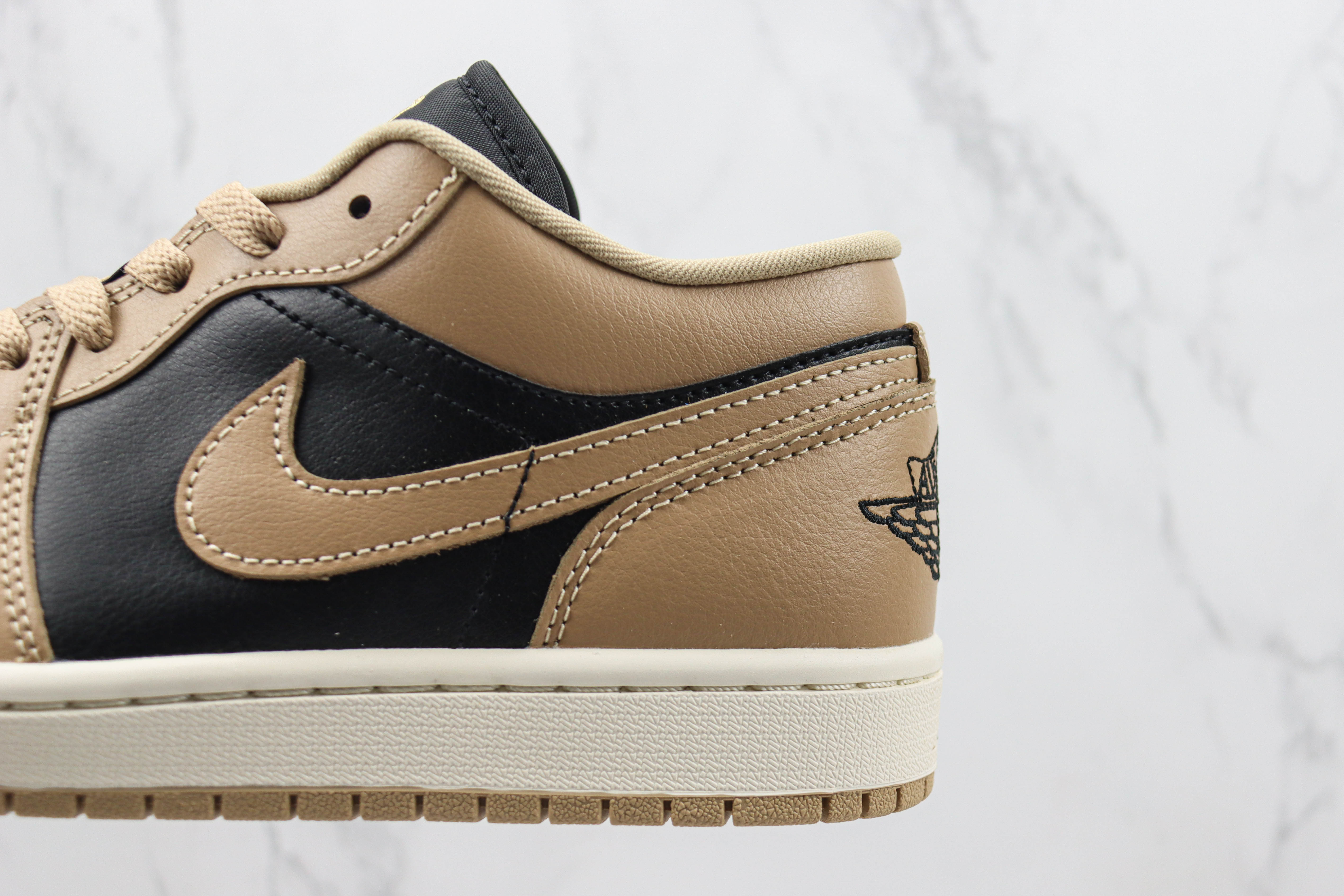 Air Jordan 1 Low Brown