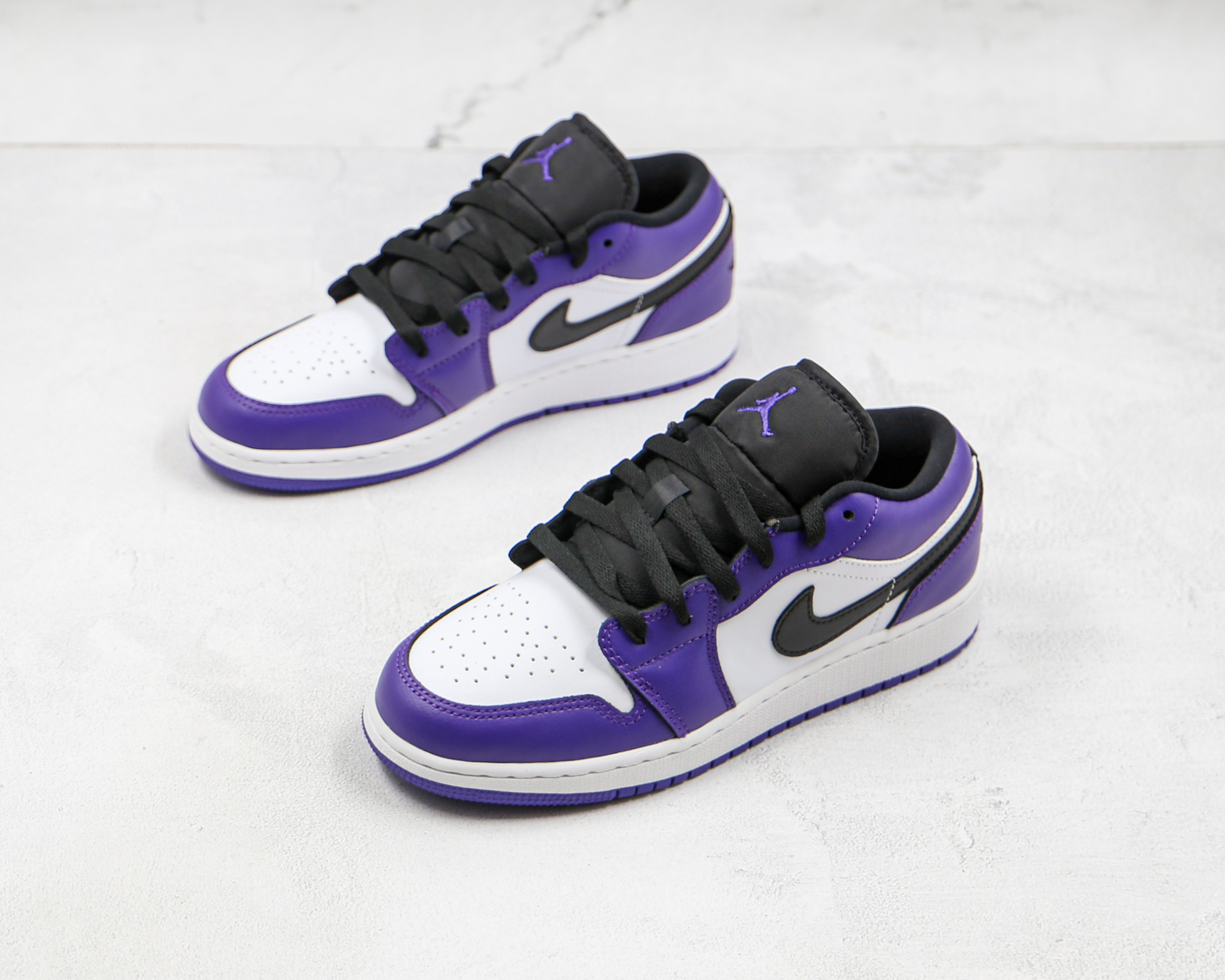 Air Jordan 1 Low Court Purple