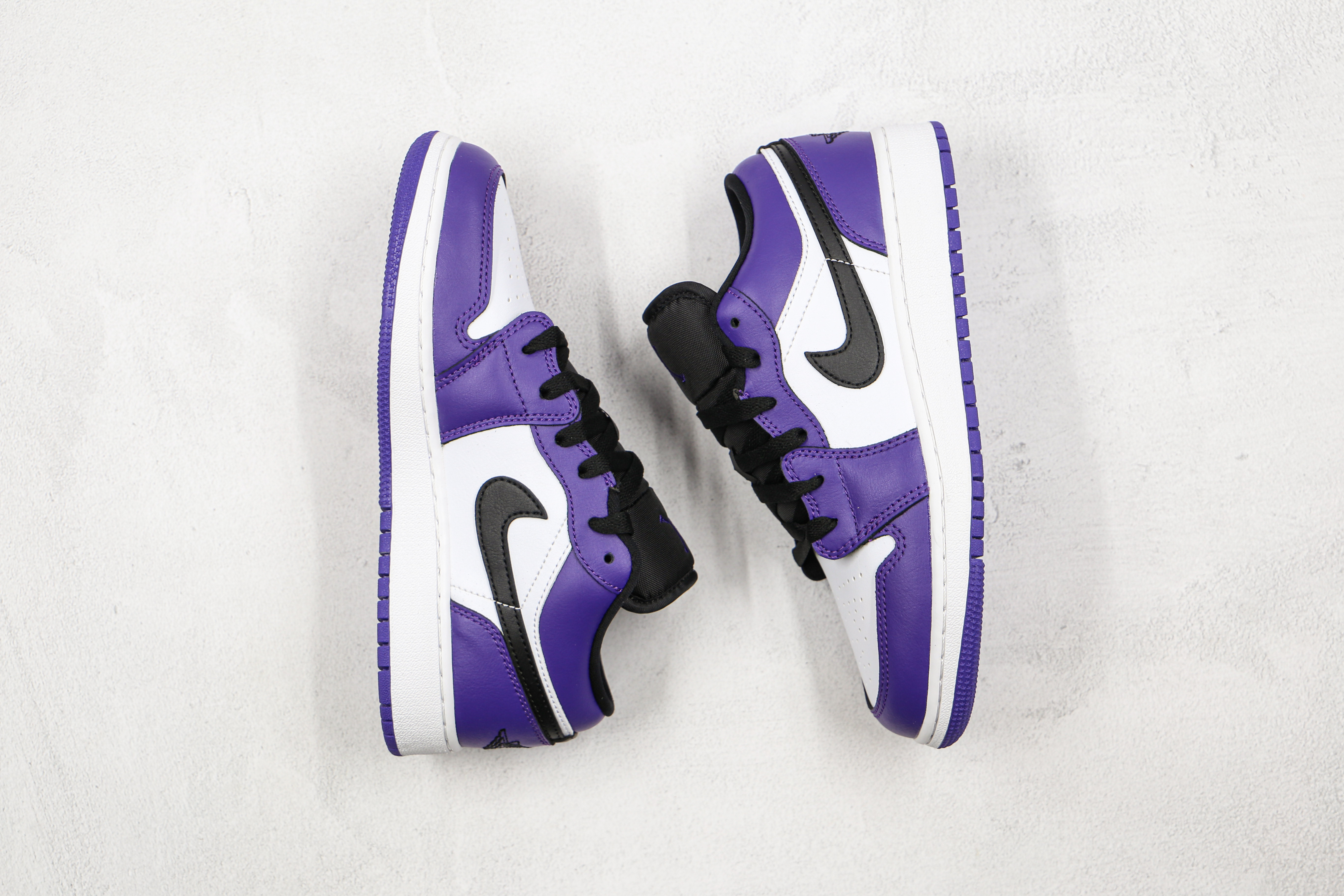 Air Jordan 1 Low Court Purple