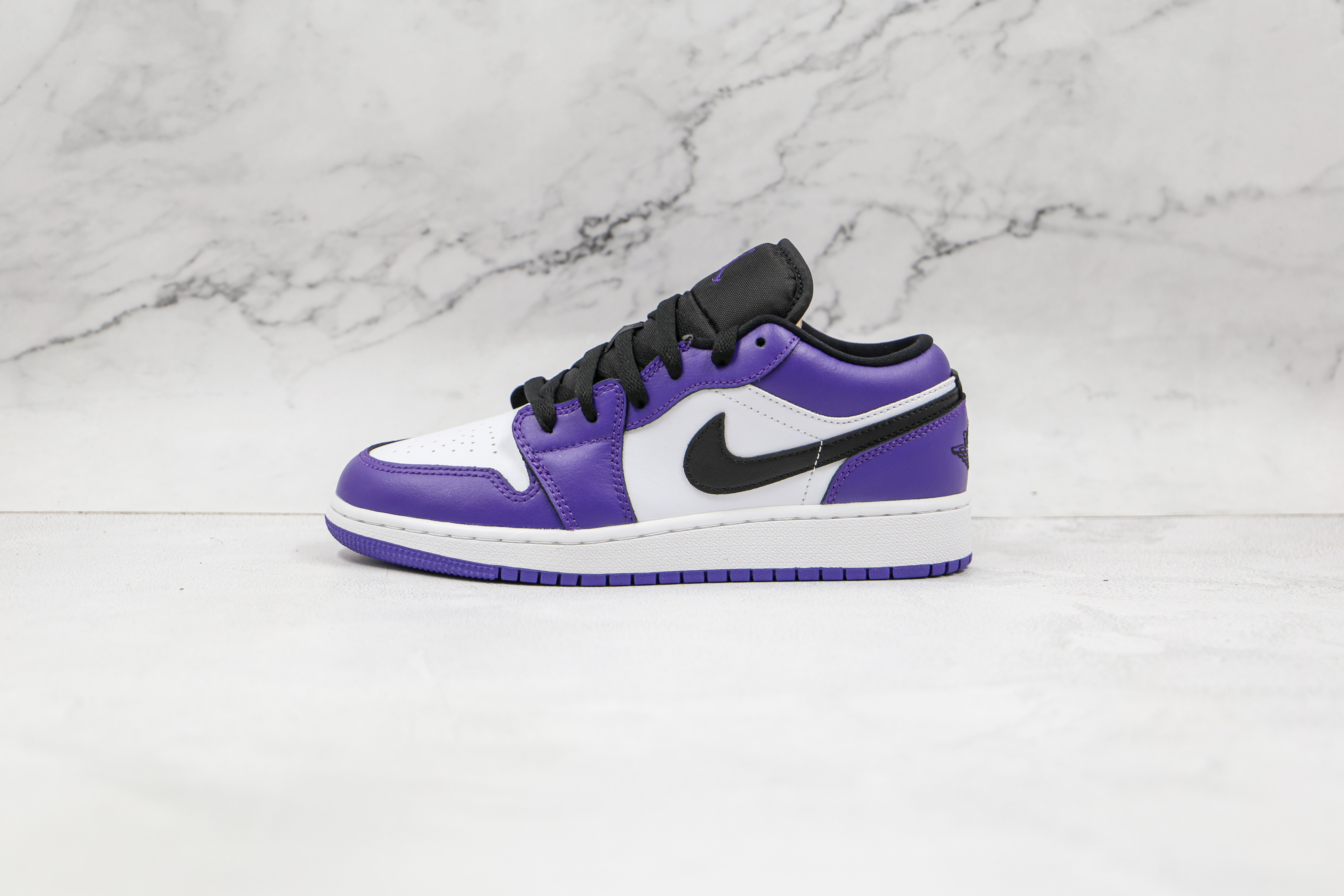 Air Jordan 1 Low Court Purple