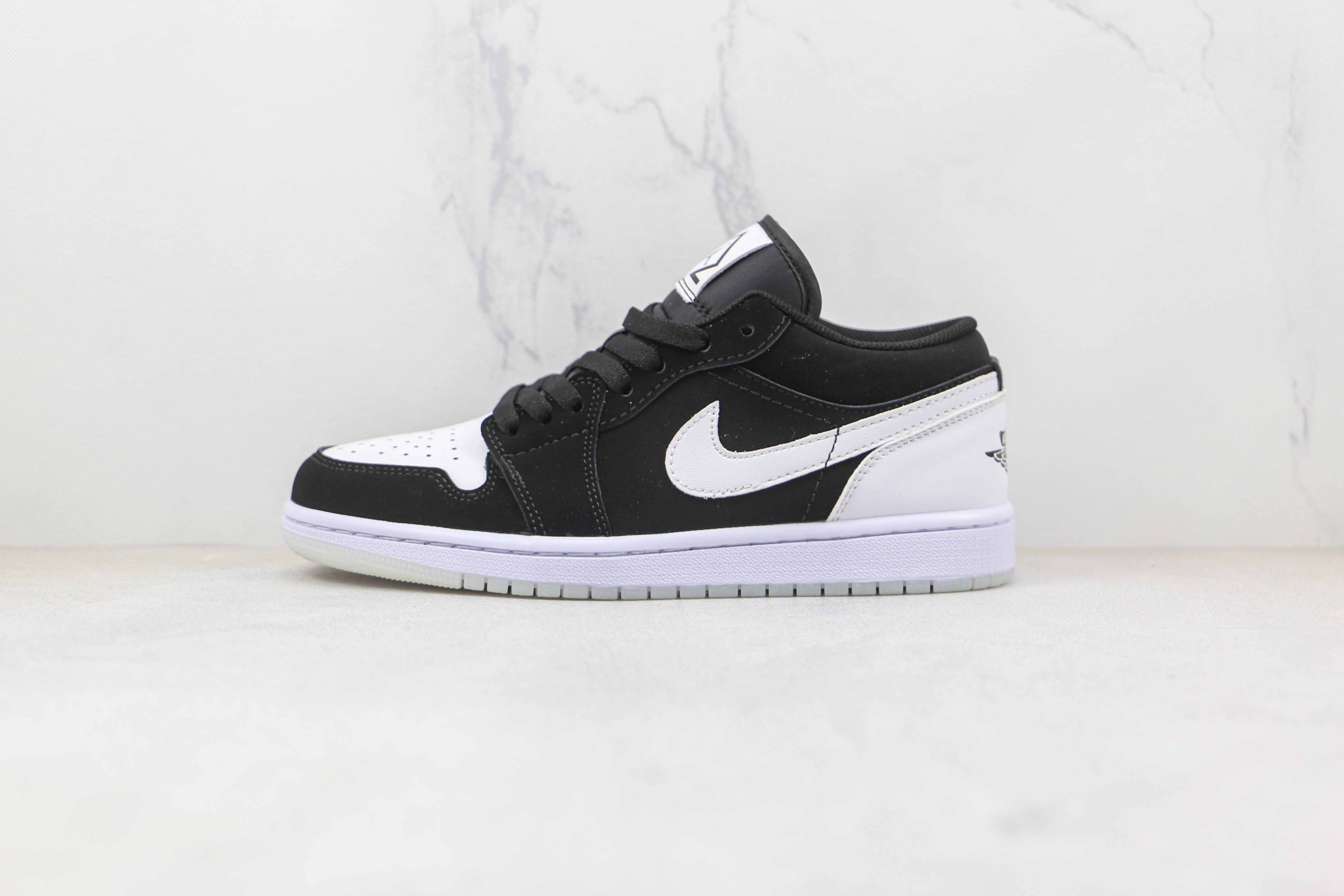 Air Jordan 1 Low Diamond