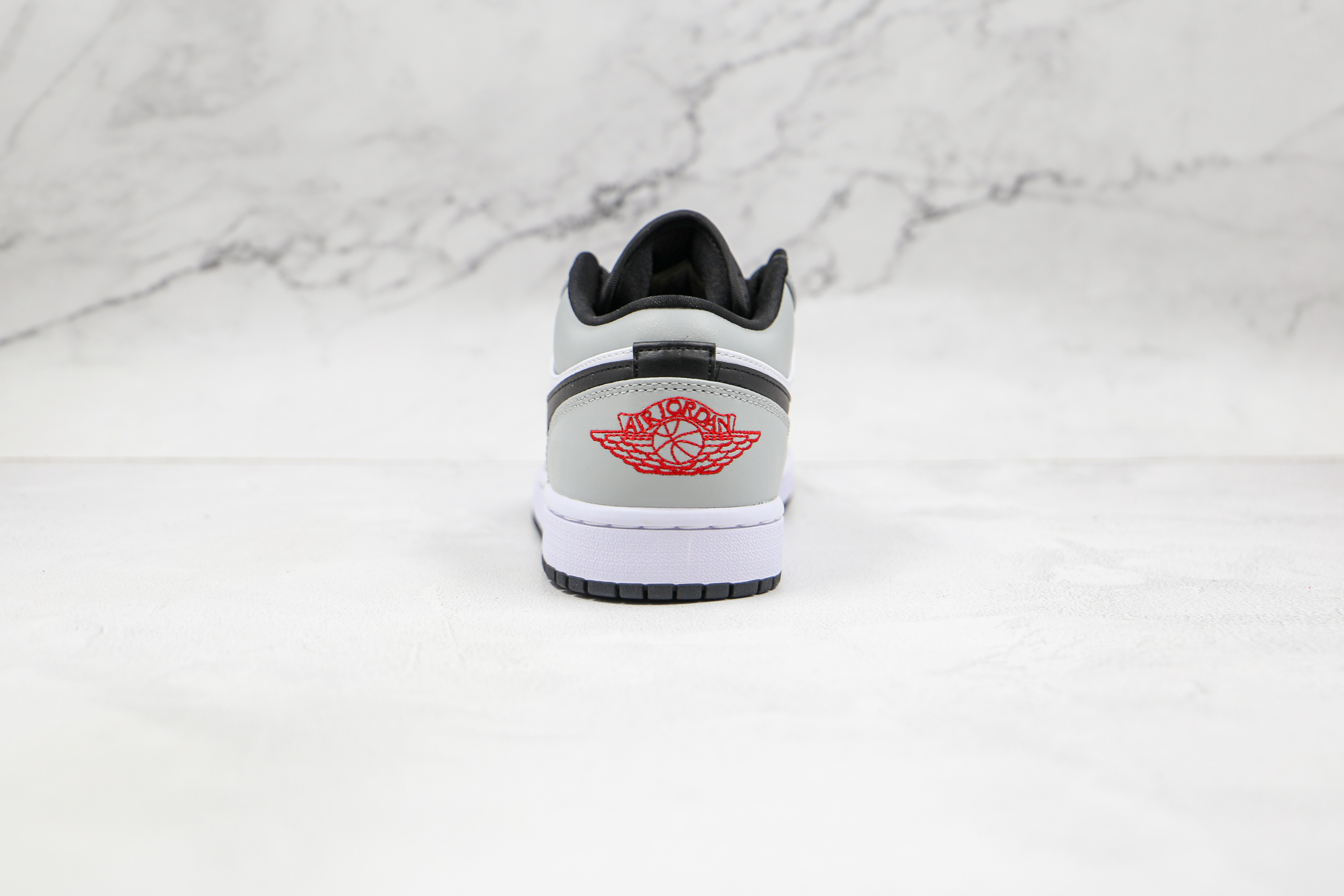 Air Jordan 1 Low Light Smoke Grey