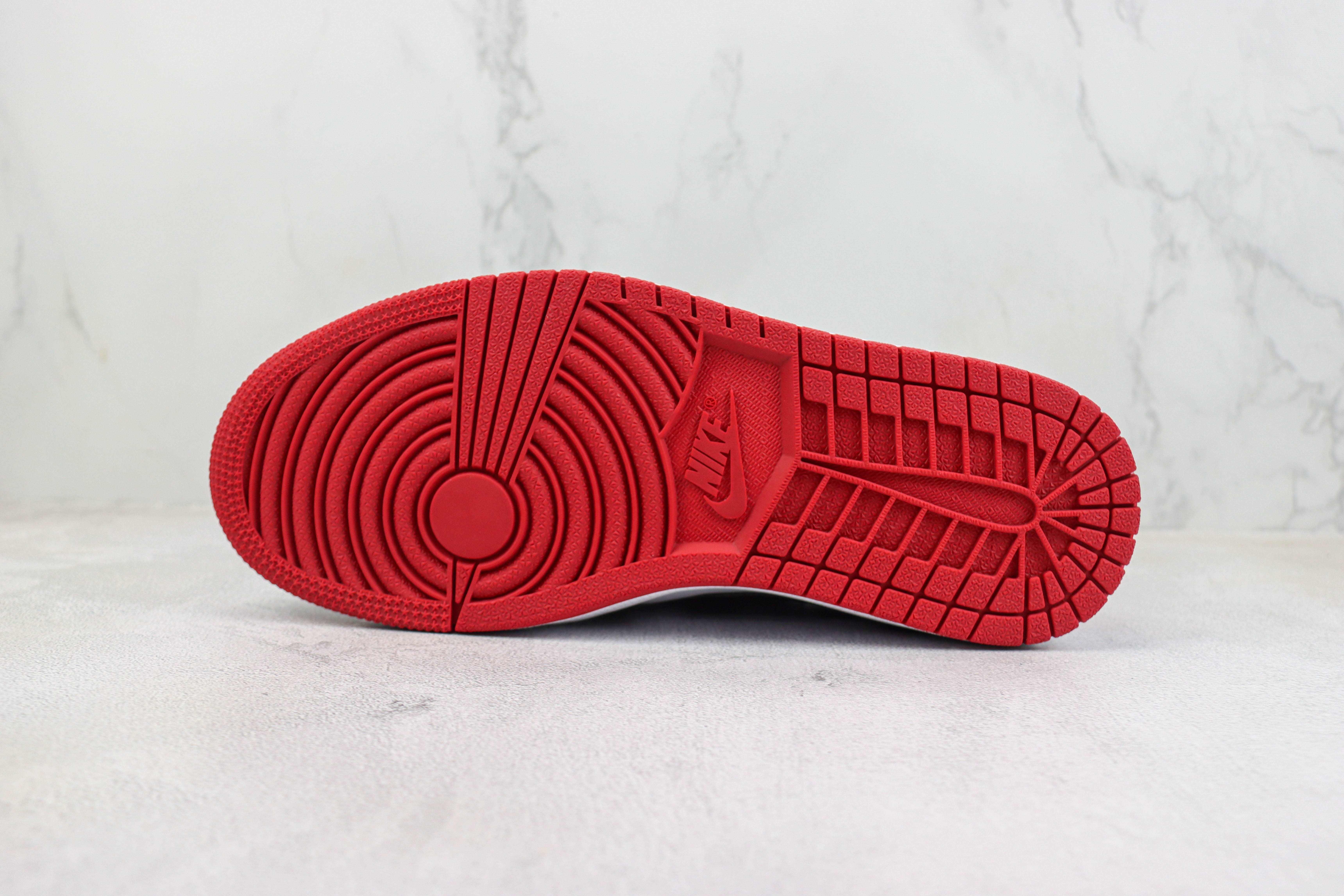 Air Jordan 1 Low OG “Black Toe”Black Toe