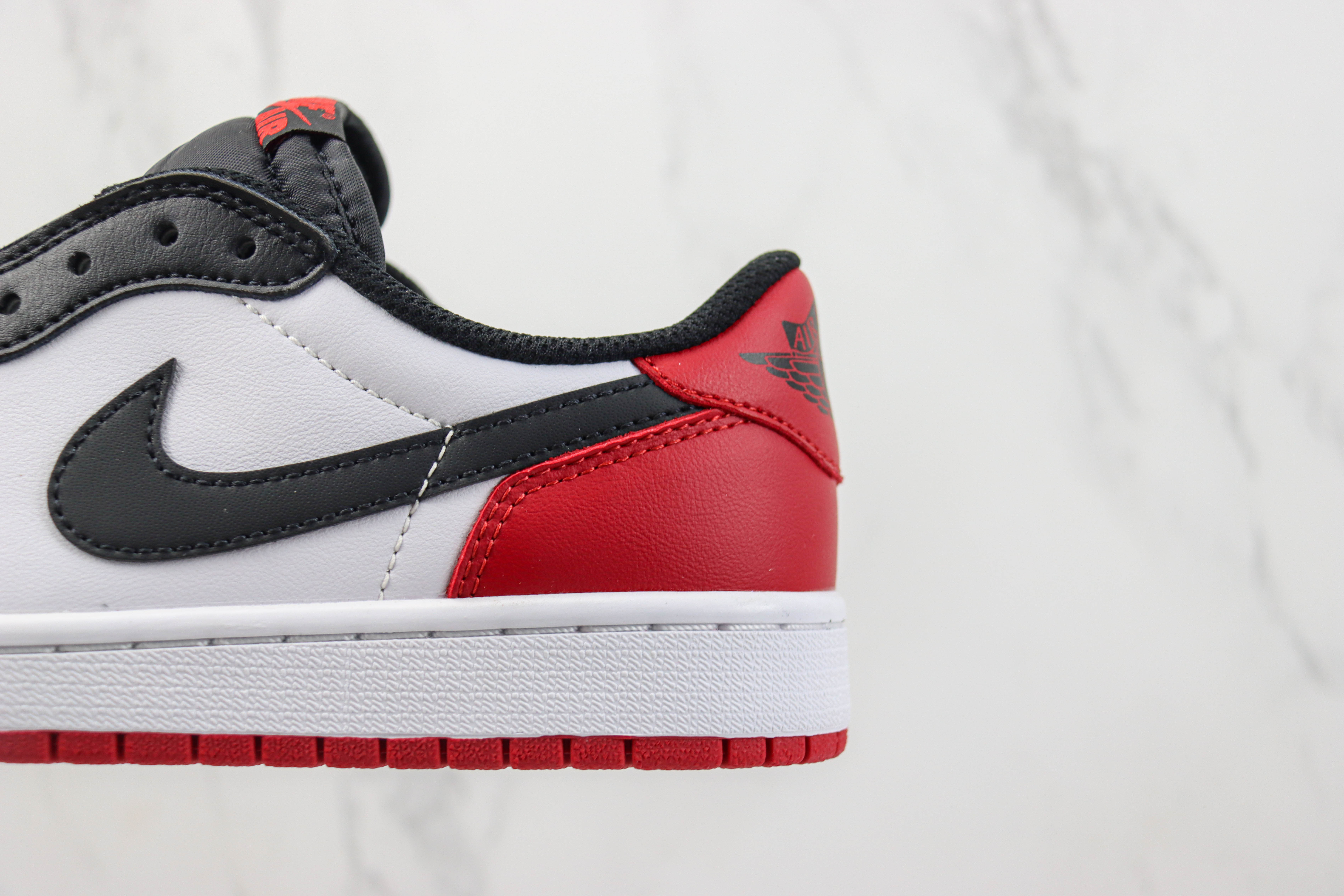 Air Jordan 1 Low OG “Black Toe”Black Toe