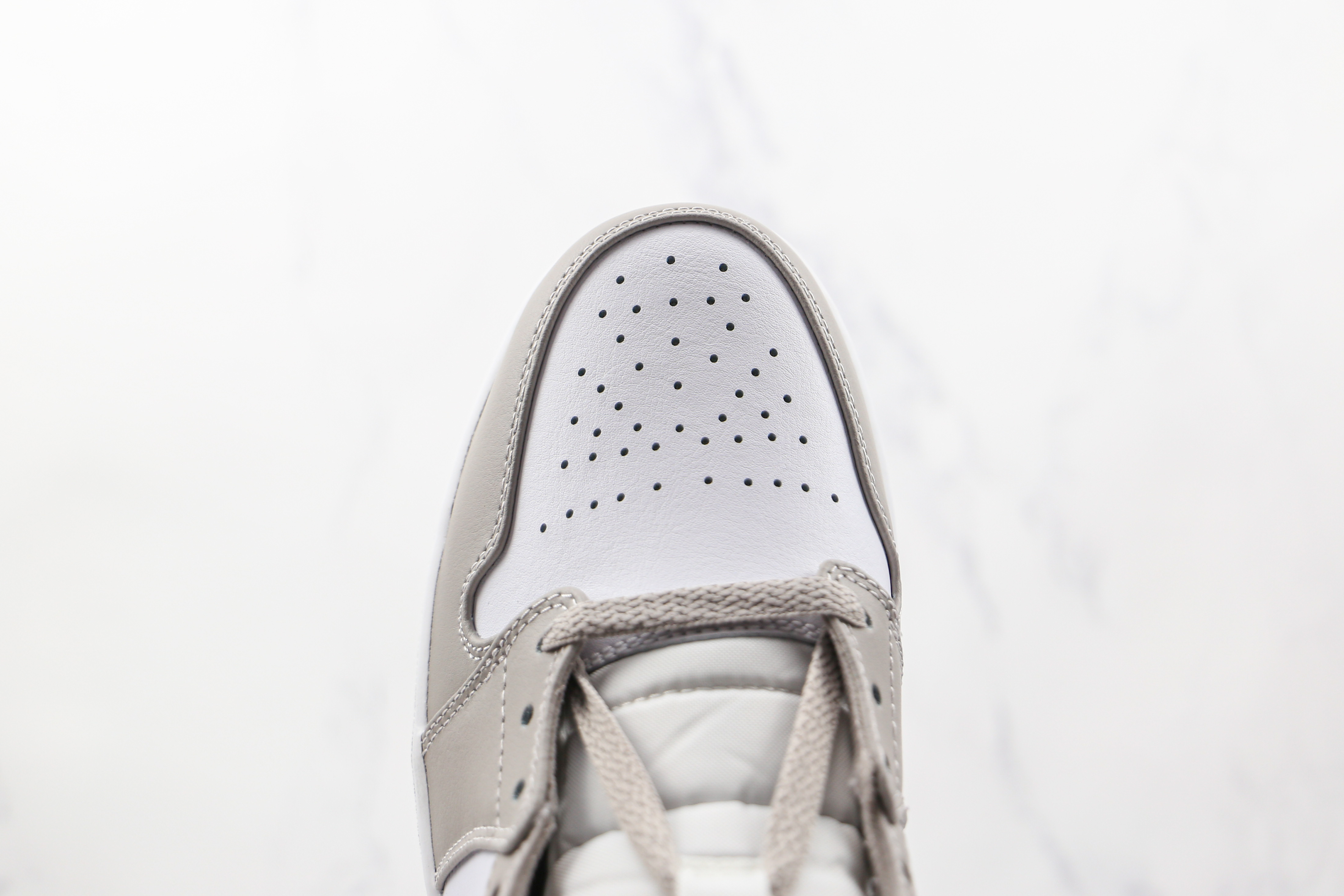 Air Jordan 1 Light Bone Color