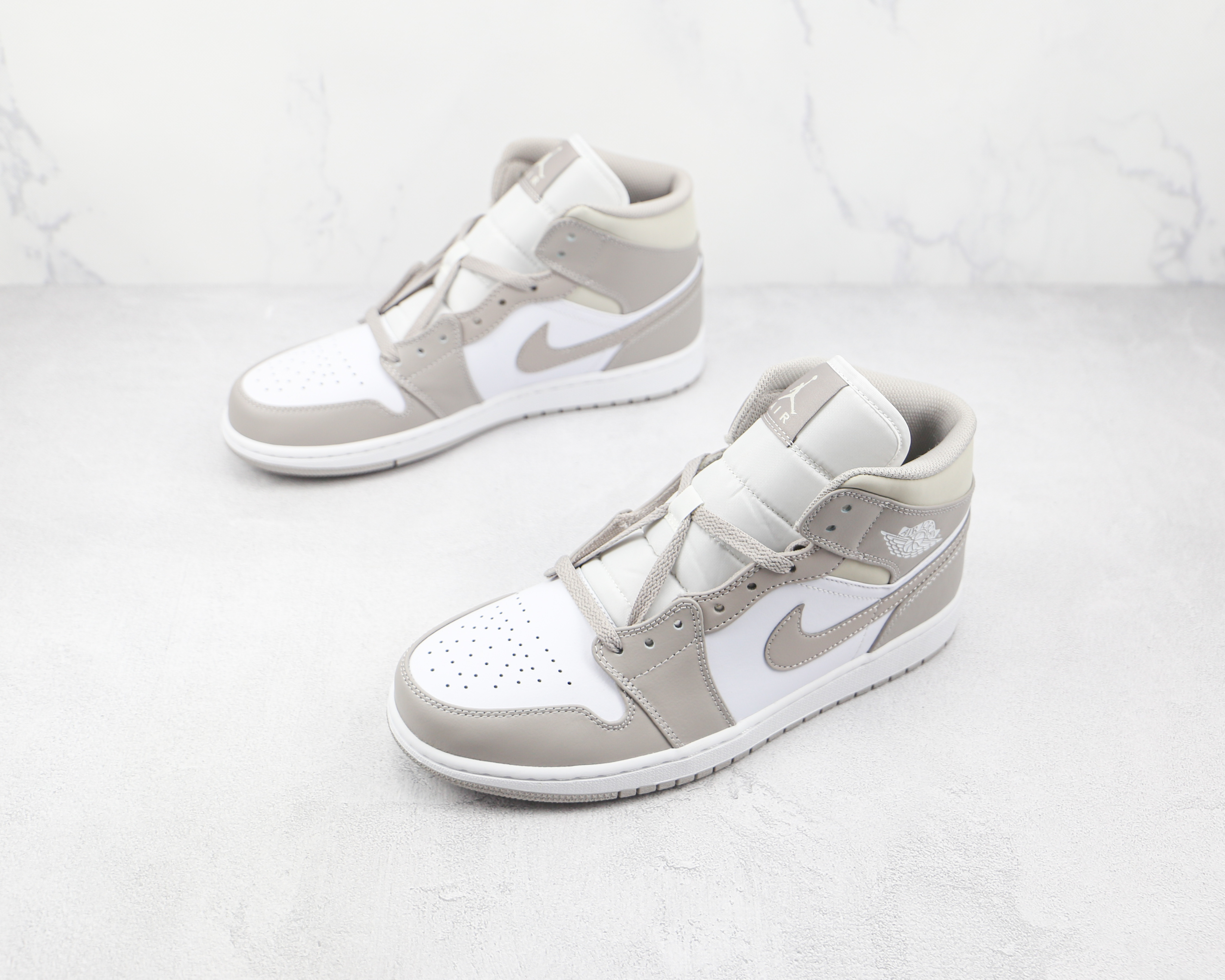 Air Jordan 1 Light Bone Color