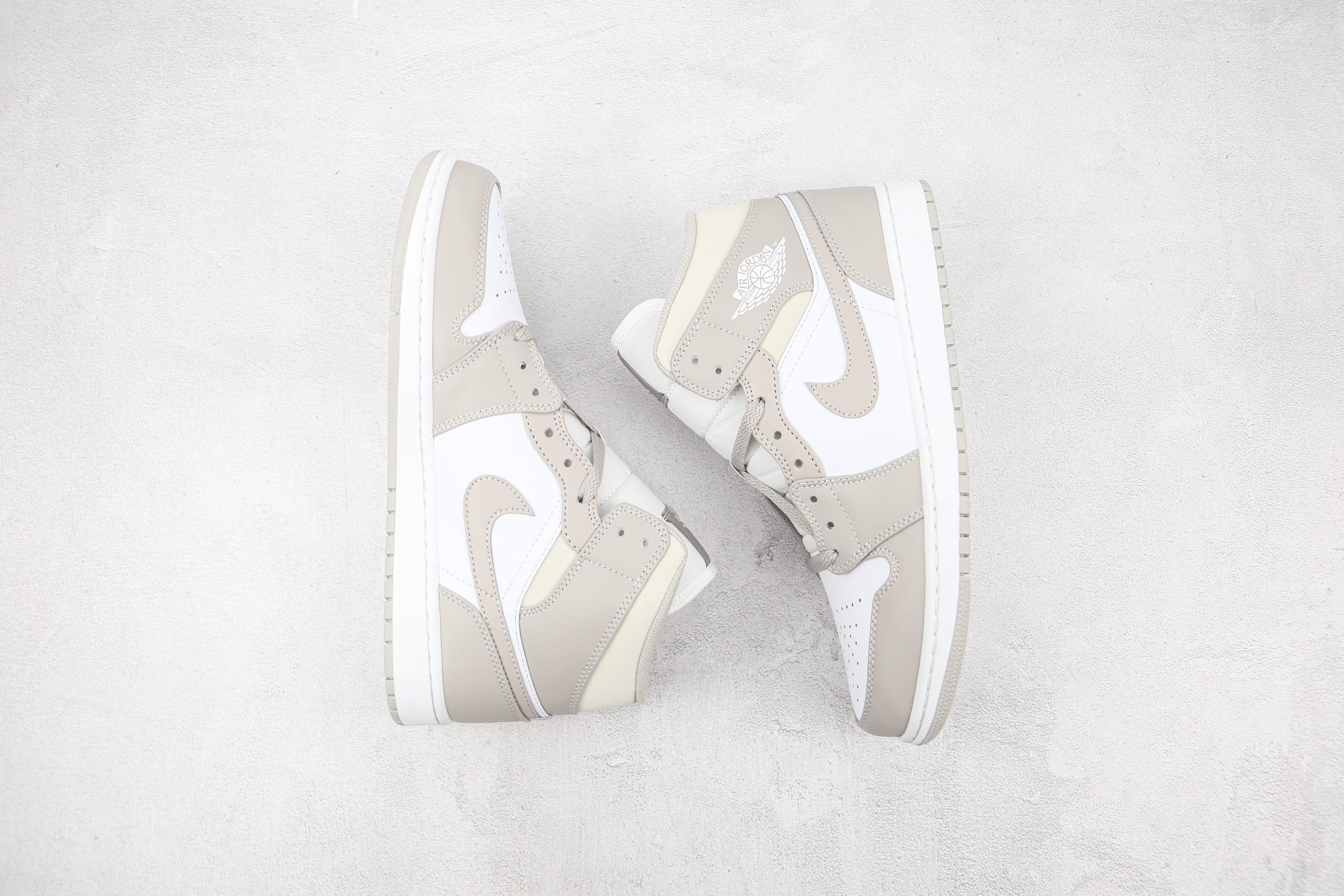 Air Jordan 1 Light Bone Color