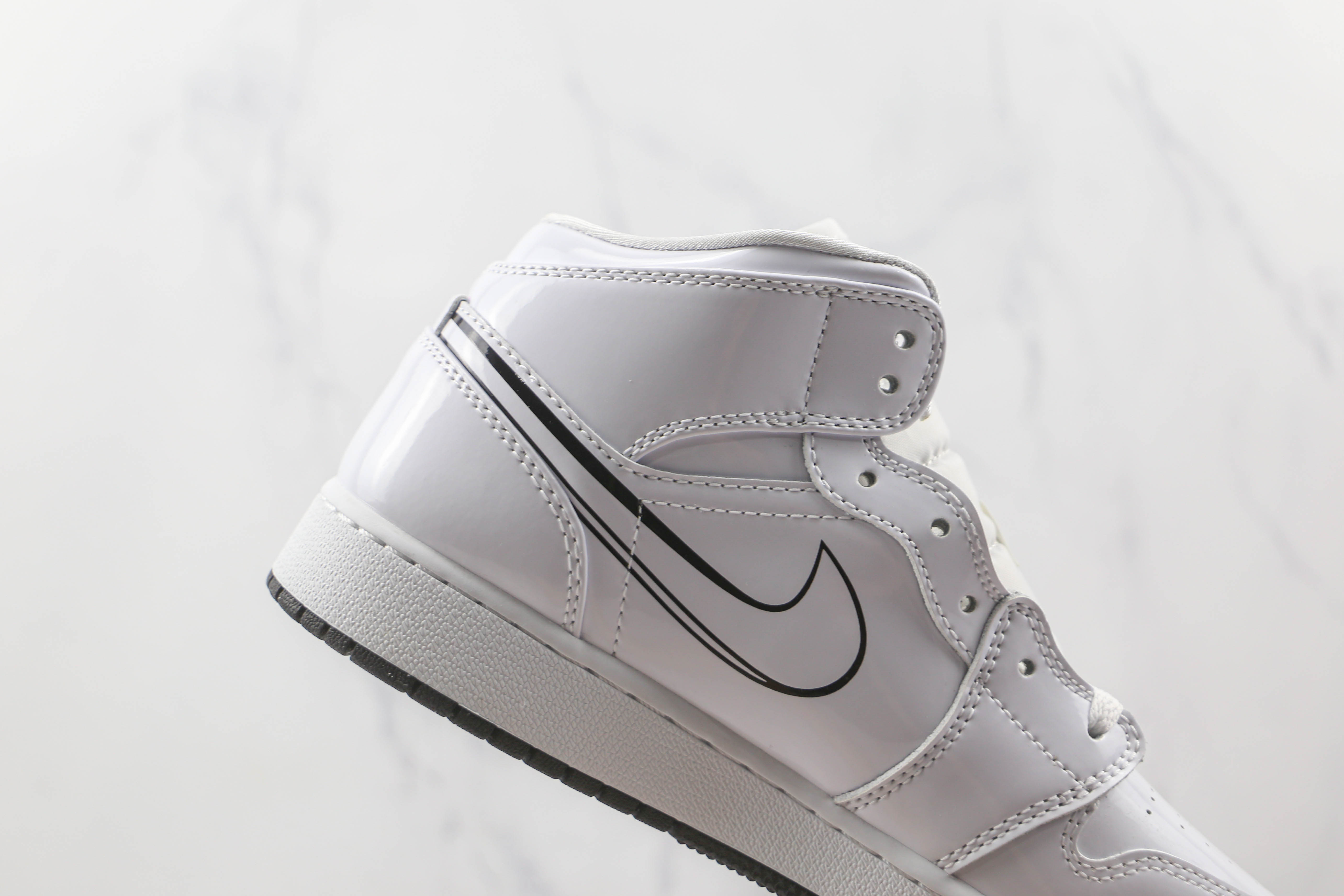 Air Jordan 1 Graffiti White