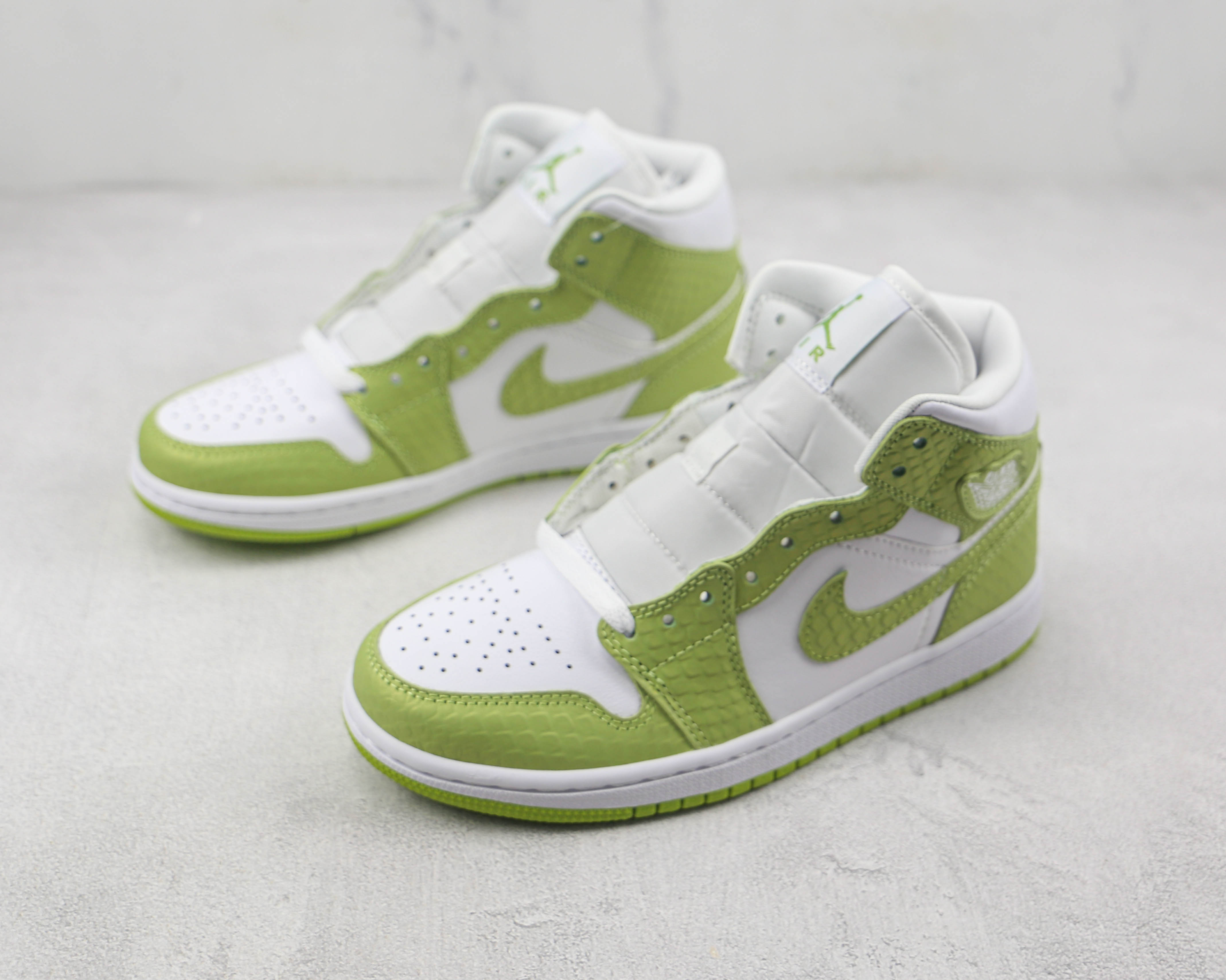 Air Jordan 1 Snake Pattern White Green