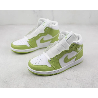 Air Jordan 1 Snake Pattern White Green 02