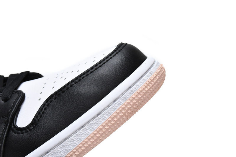 Air Jordan 1 Mid Crimson Tint