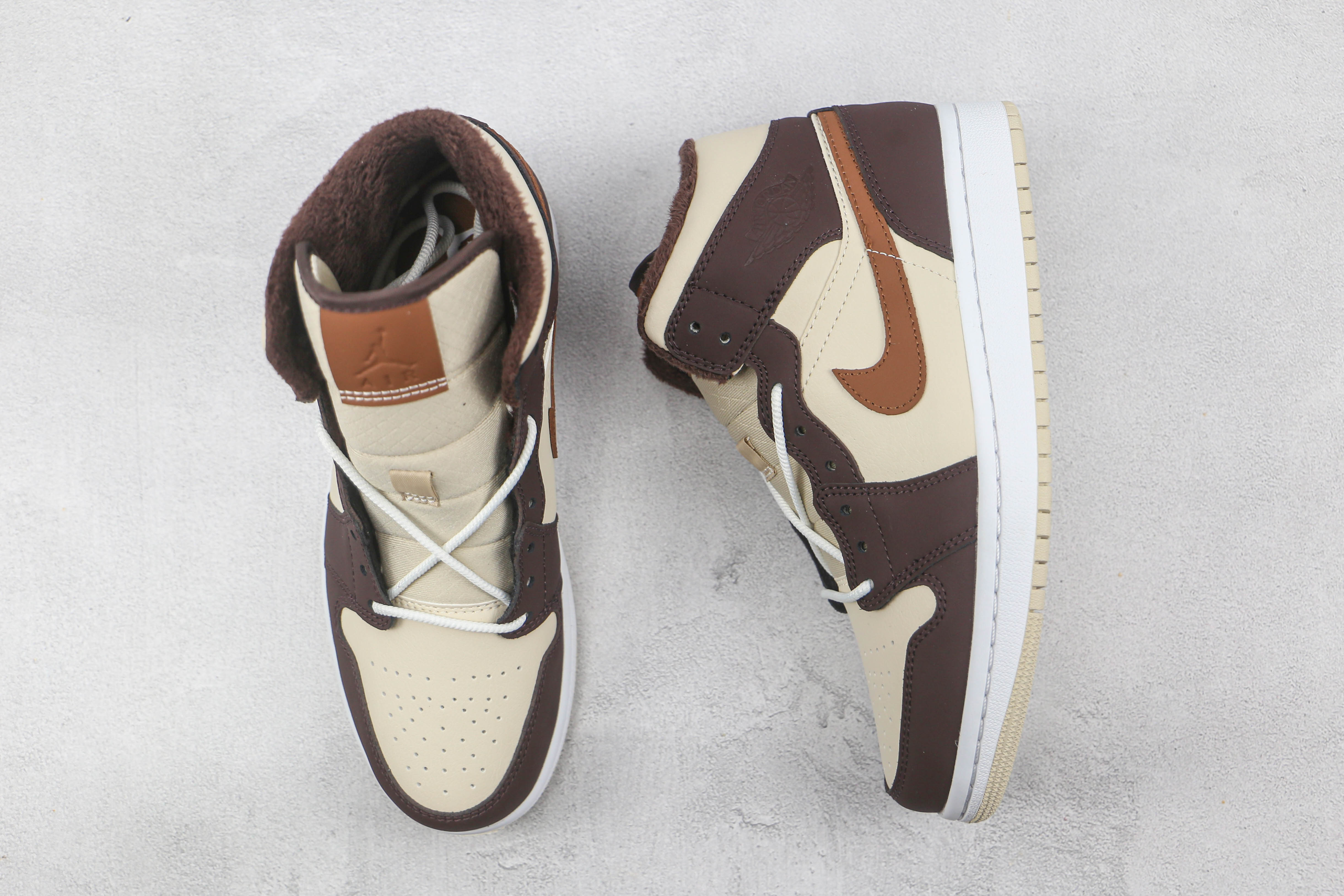 Air Jordan 1 Brown