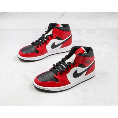 Air Jordan 1 Mid Chicago Black Toe 02